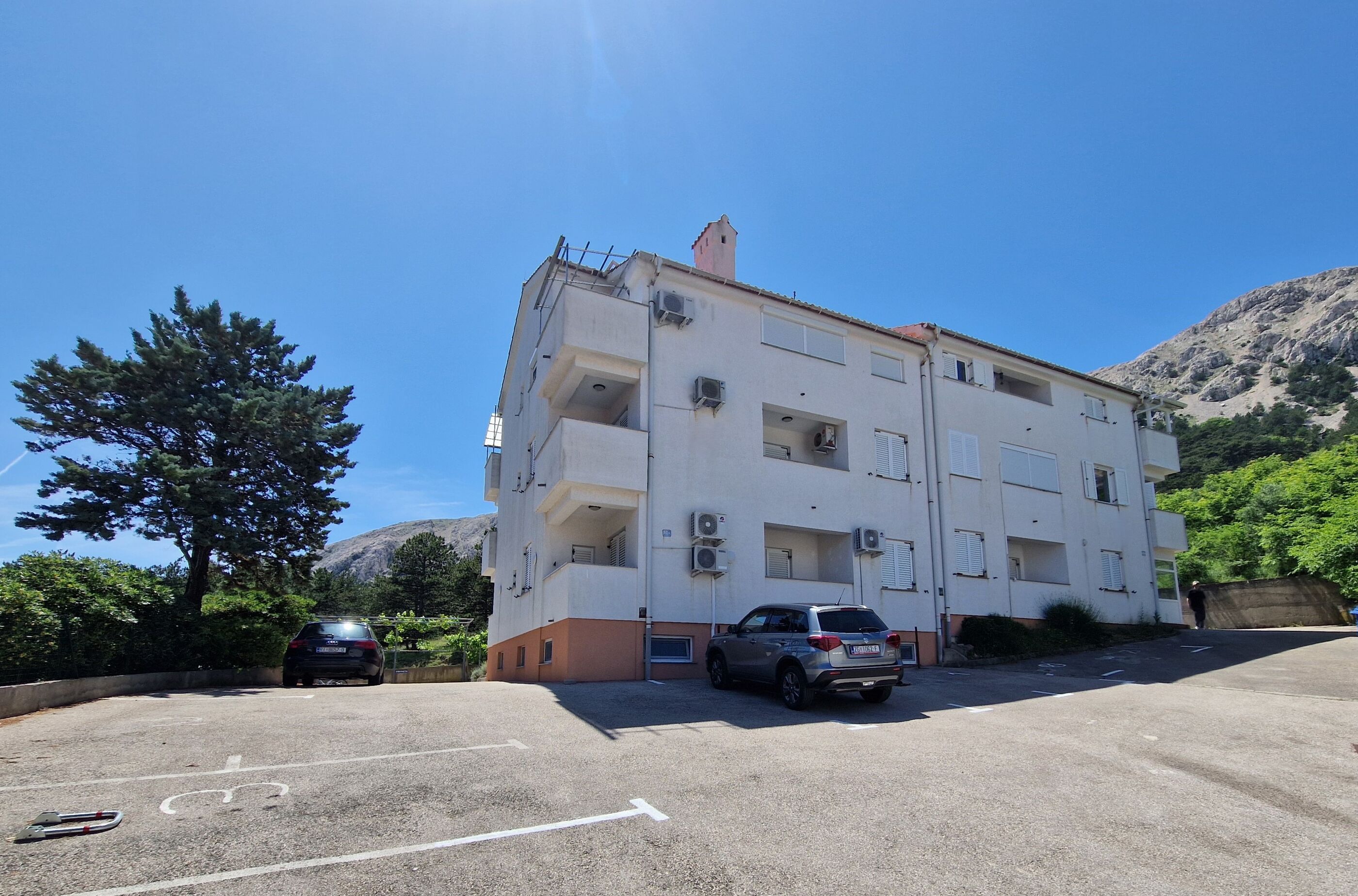 Apartments Žorič/Vavričkova/Đikić 69431-A3