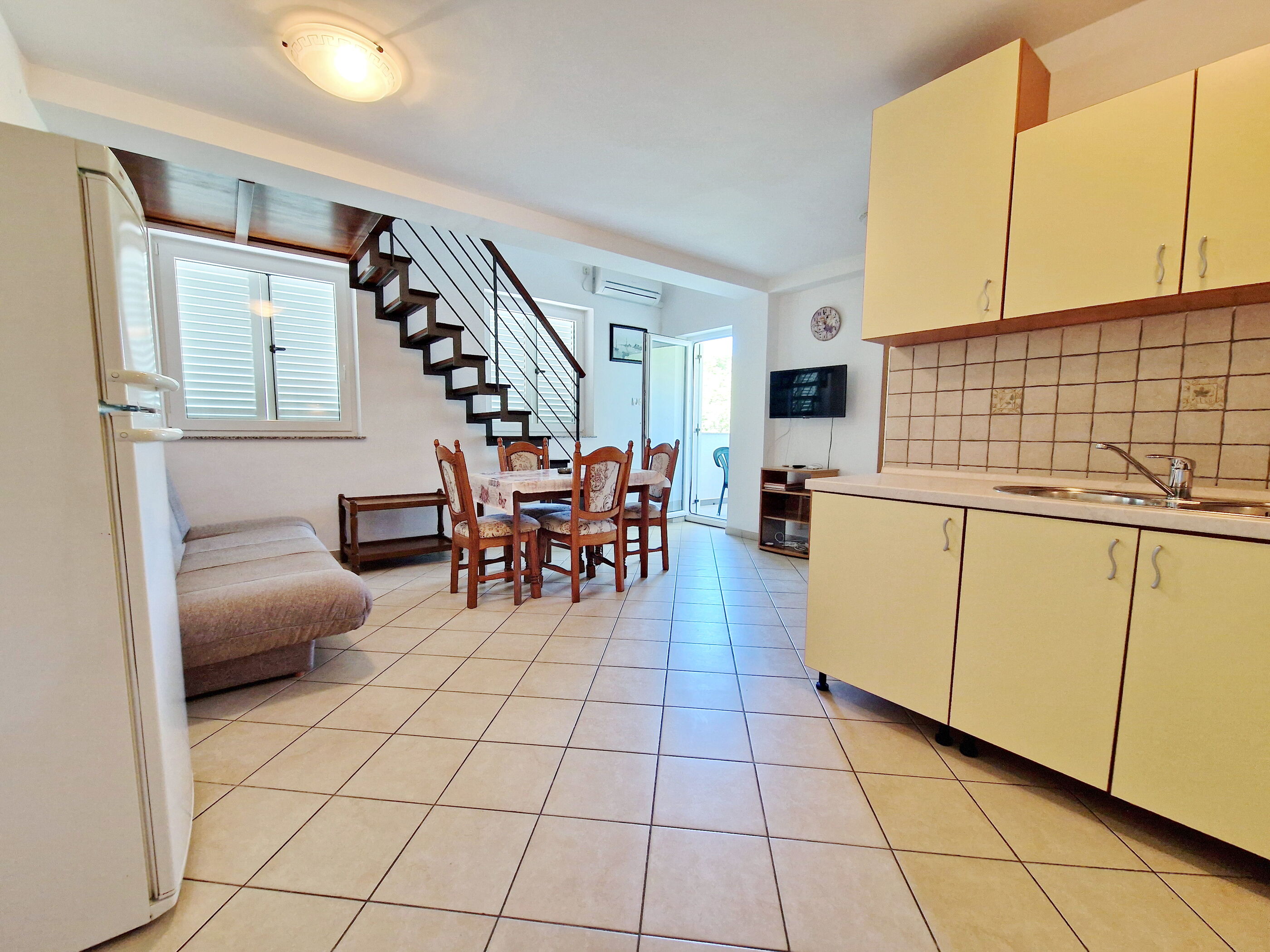 Apartments Žorič/Vavričkova/Đikić 69431-A1