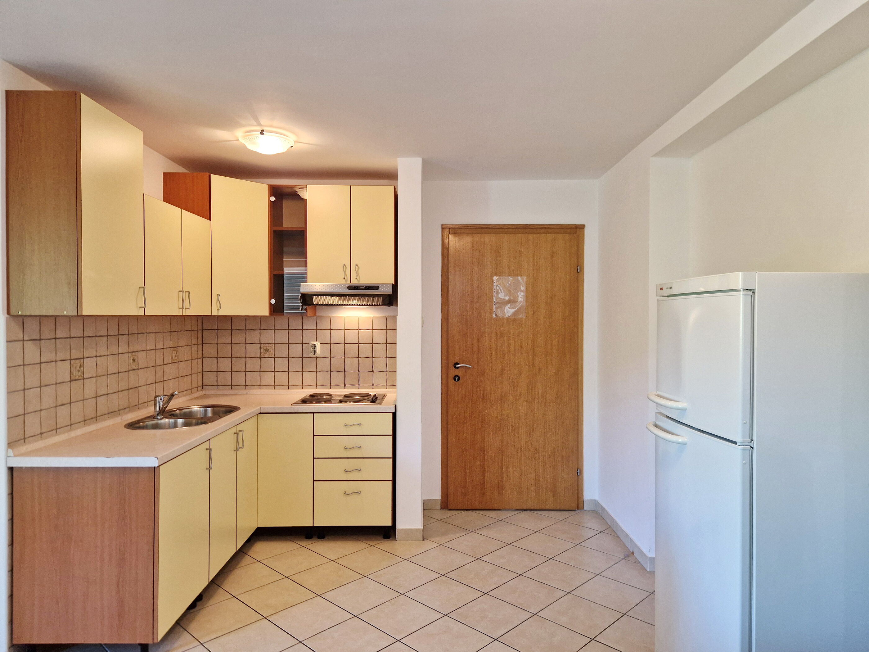 Apartments Žorič/Vavričkova/Đikić 69431-A1