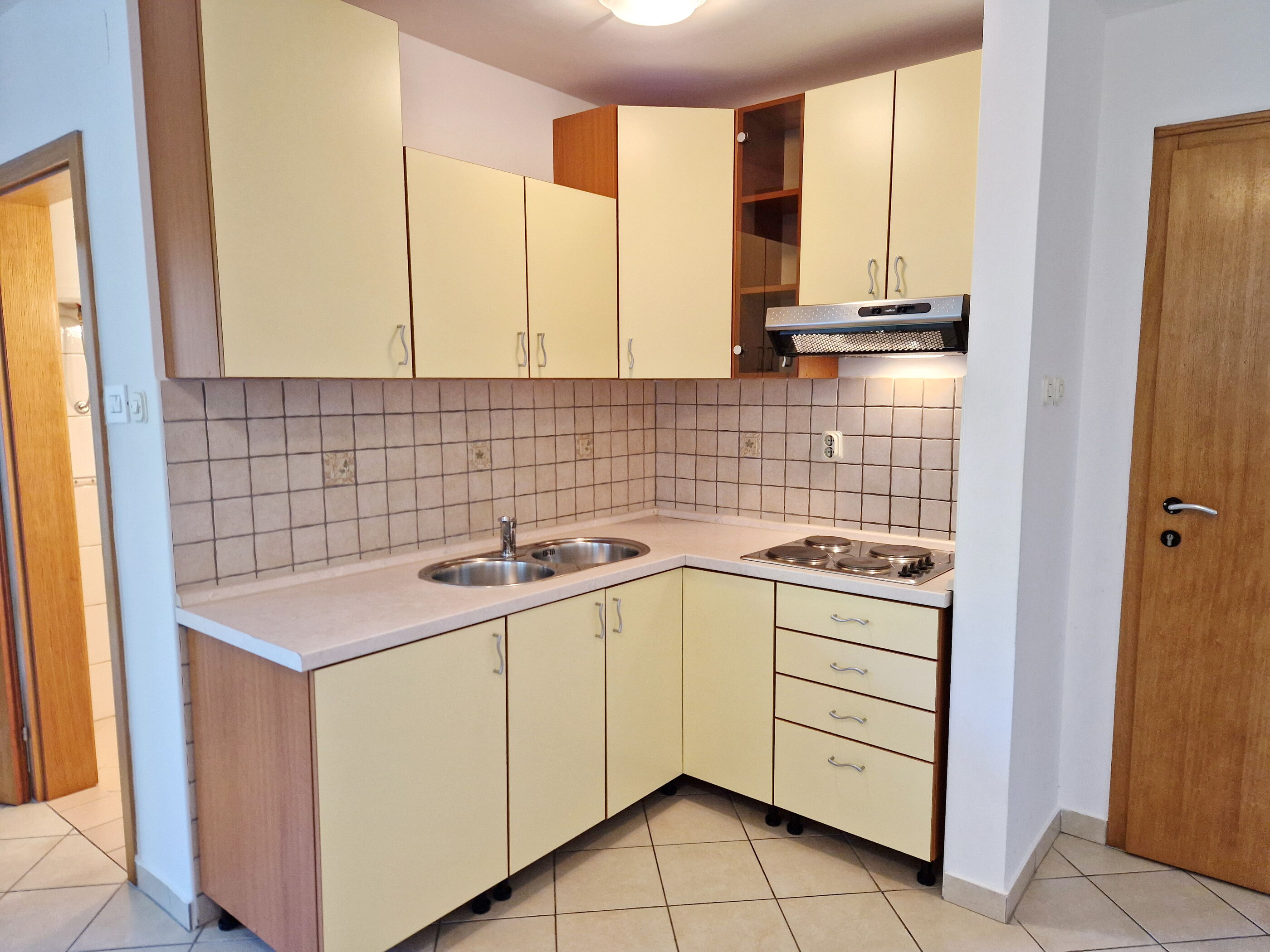 Apartments Žorič/Vavričkova/Đikić 69431-A1