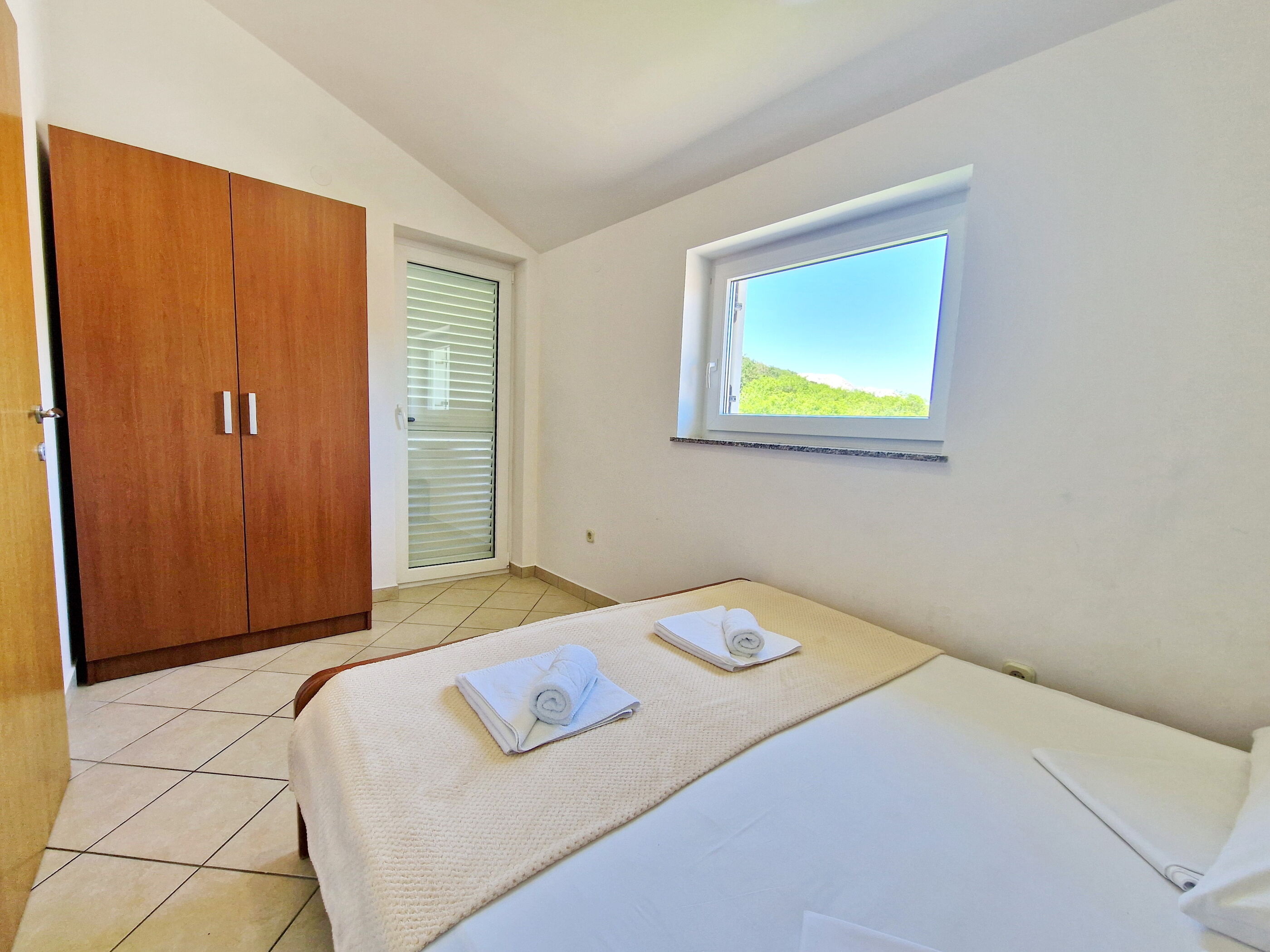 Apartments Žorič/Vavričkova/Đikić 69431-A1