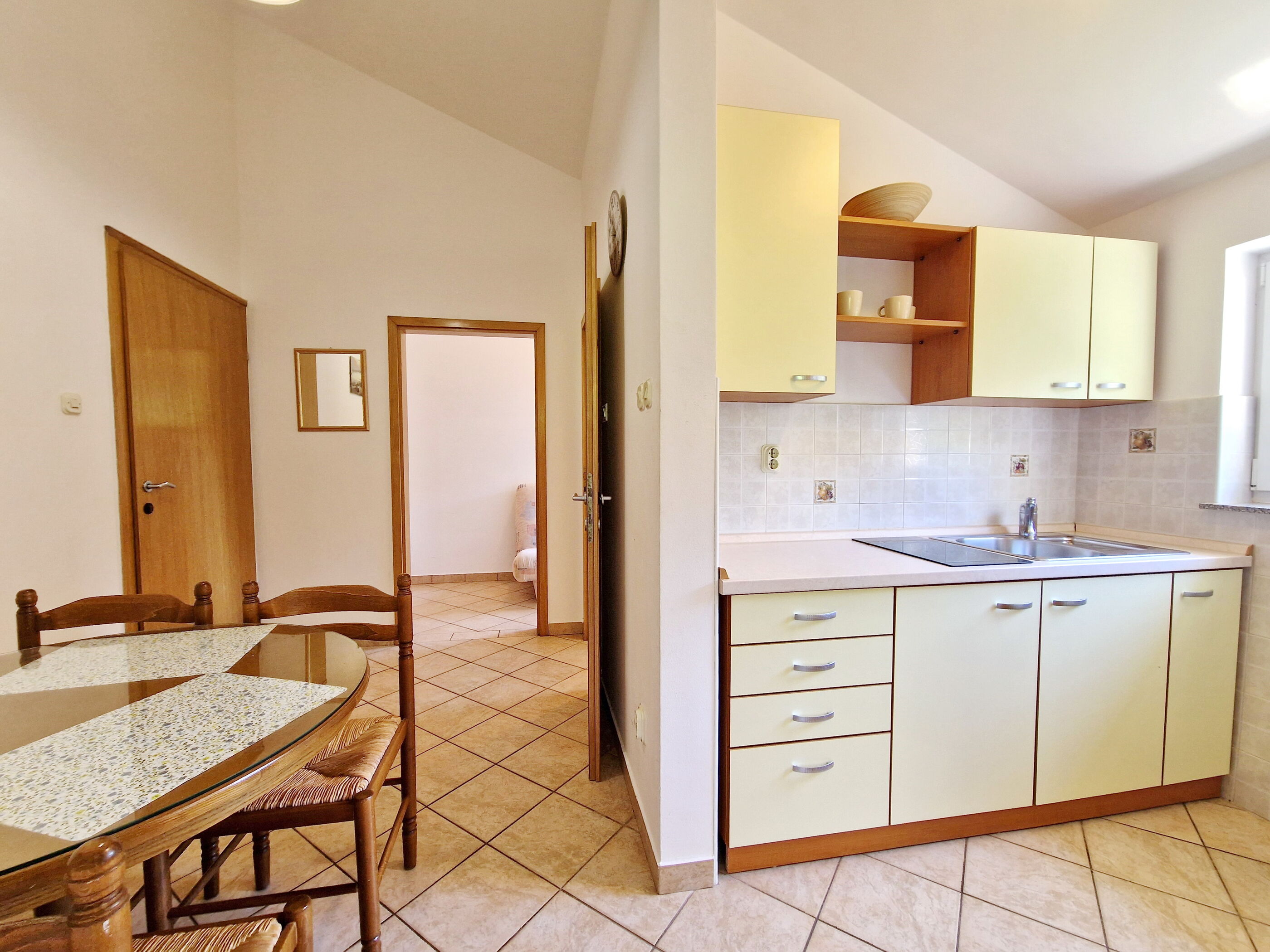 Apartments Žorič/Vavričkova/Đikić 69431-A3