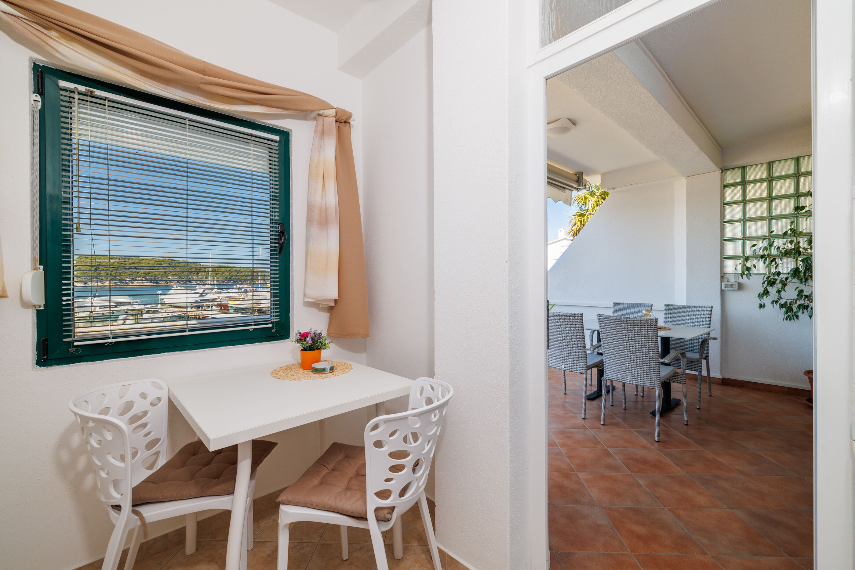 Apartments Near the sea Barbat 17702-A1