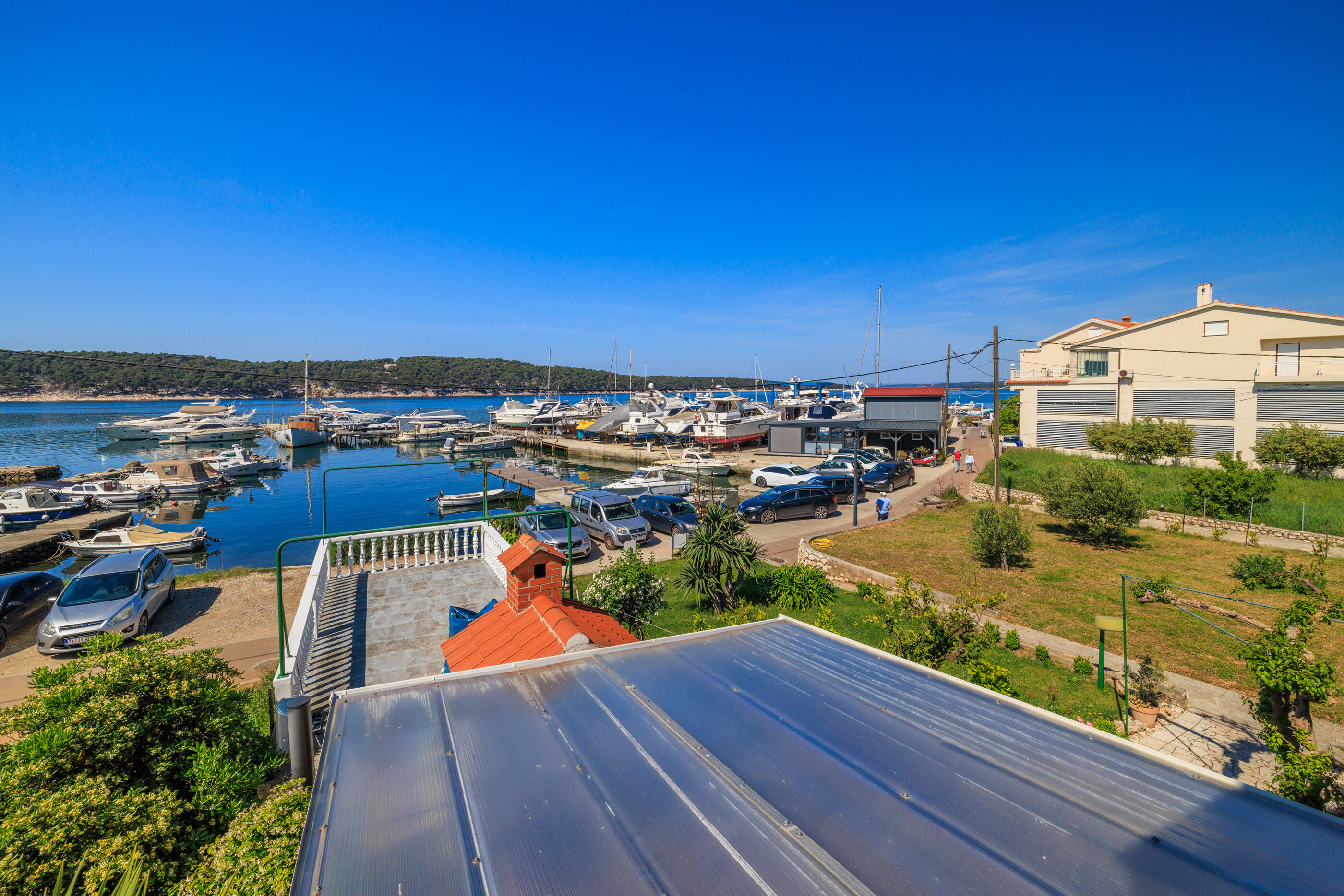 Apartments Near the sea Barbat 17702-A1
