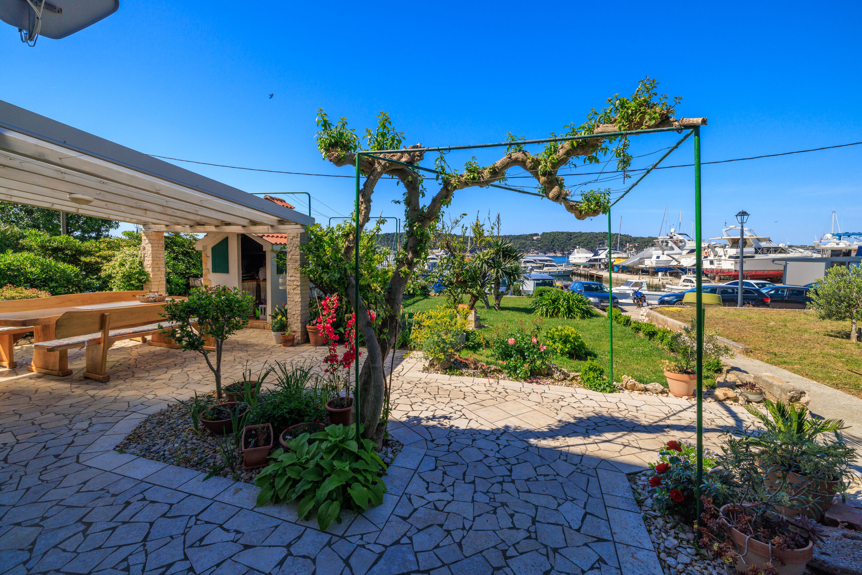 Apartments Near the sea Barbat 17702-A2