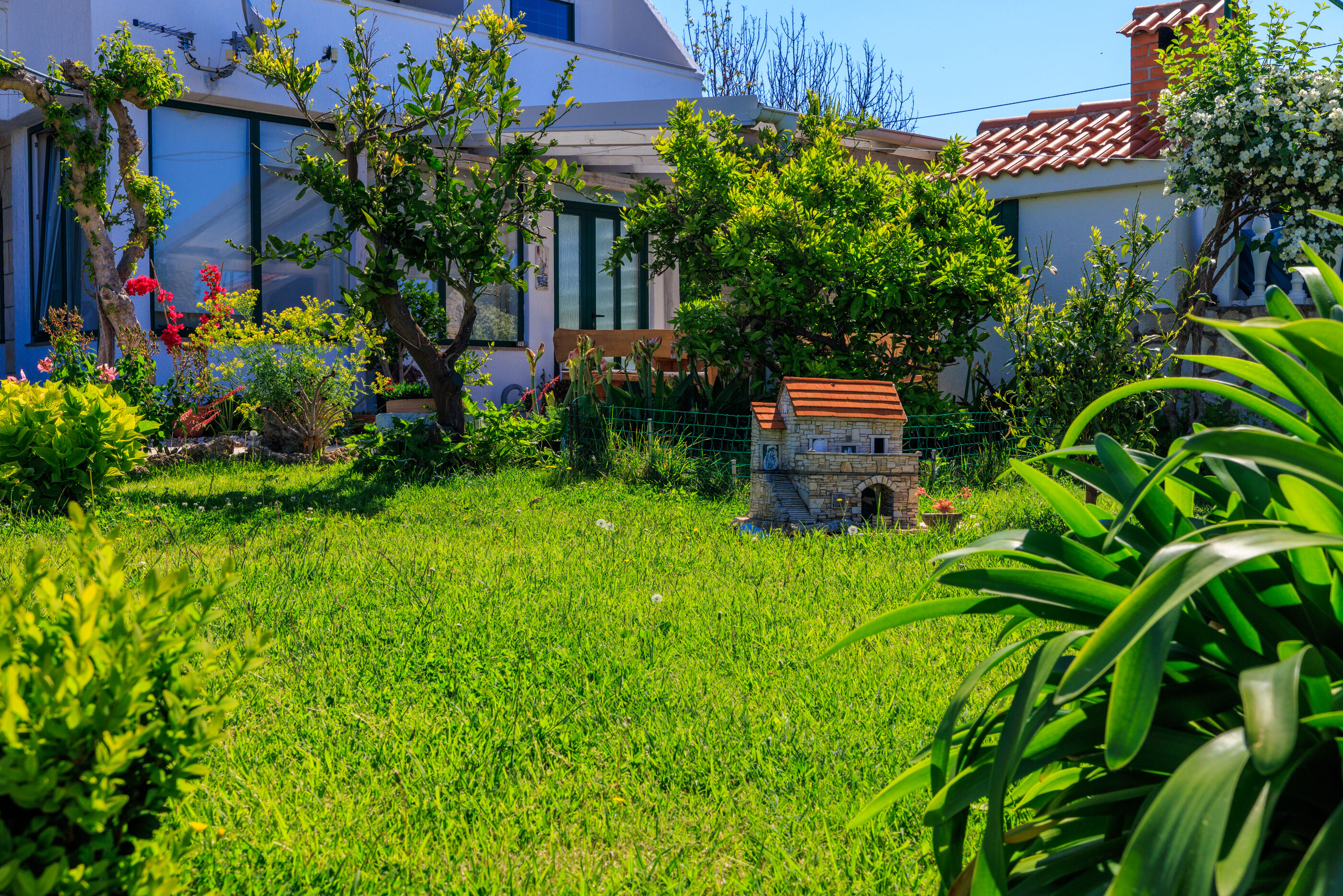 Apartments Near the sea Barbat 17702-A2
