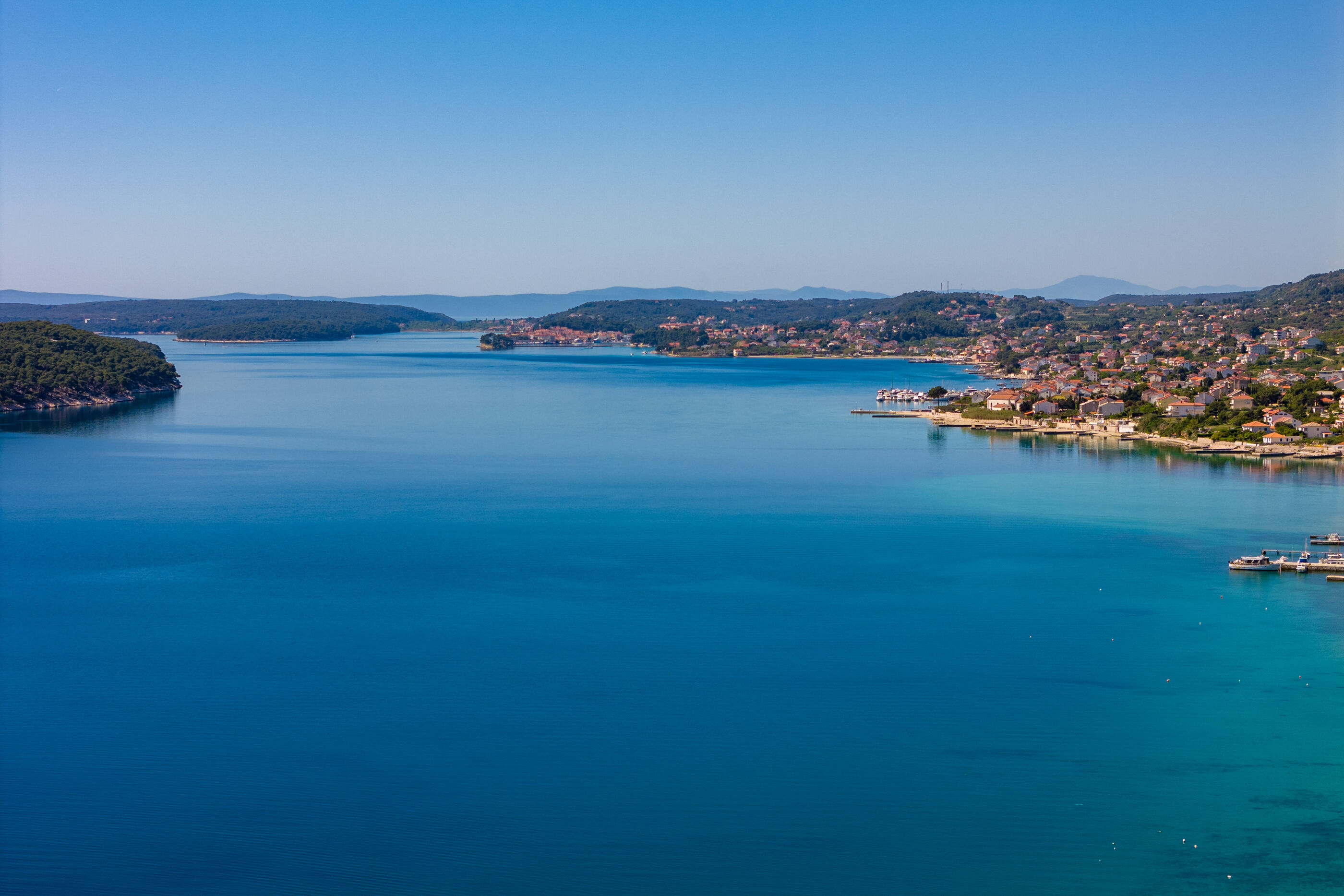 Photo of Apartments Near the sea Barbat