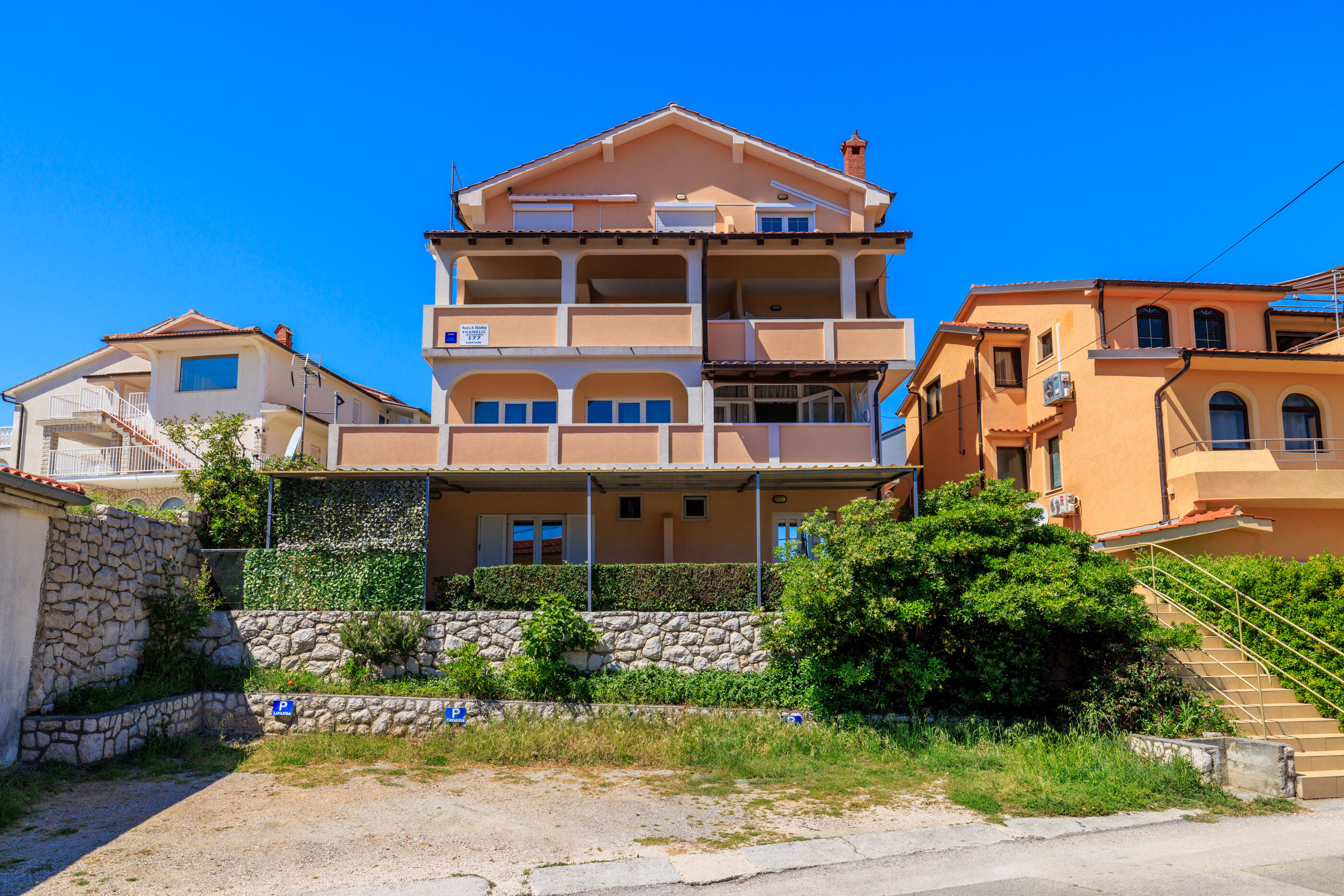 Apartments Ruzica F Accommodation in Rab