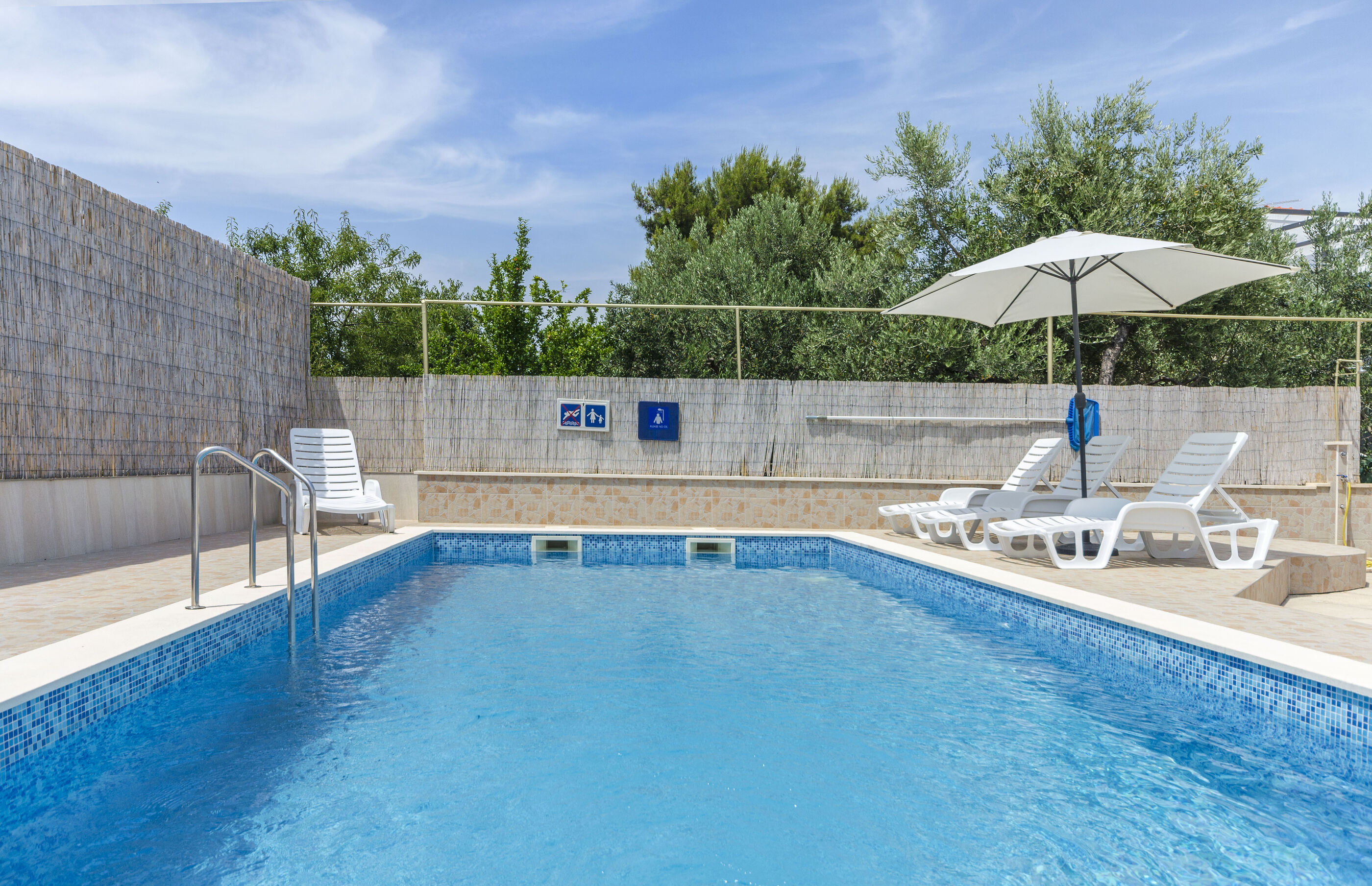 Apartments Mila 23861-A1