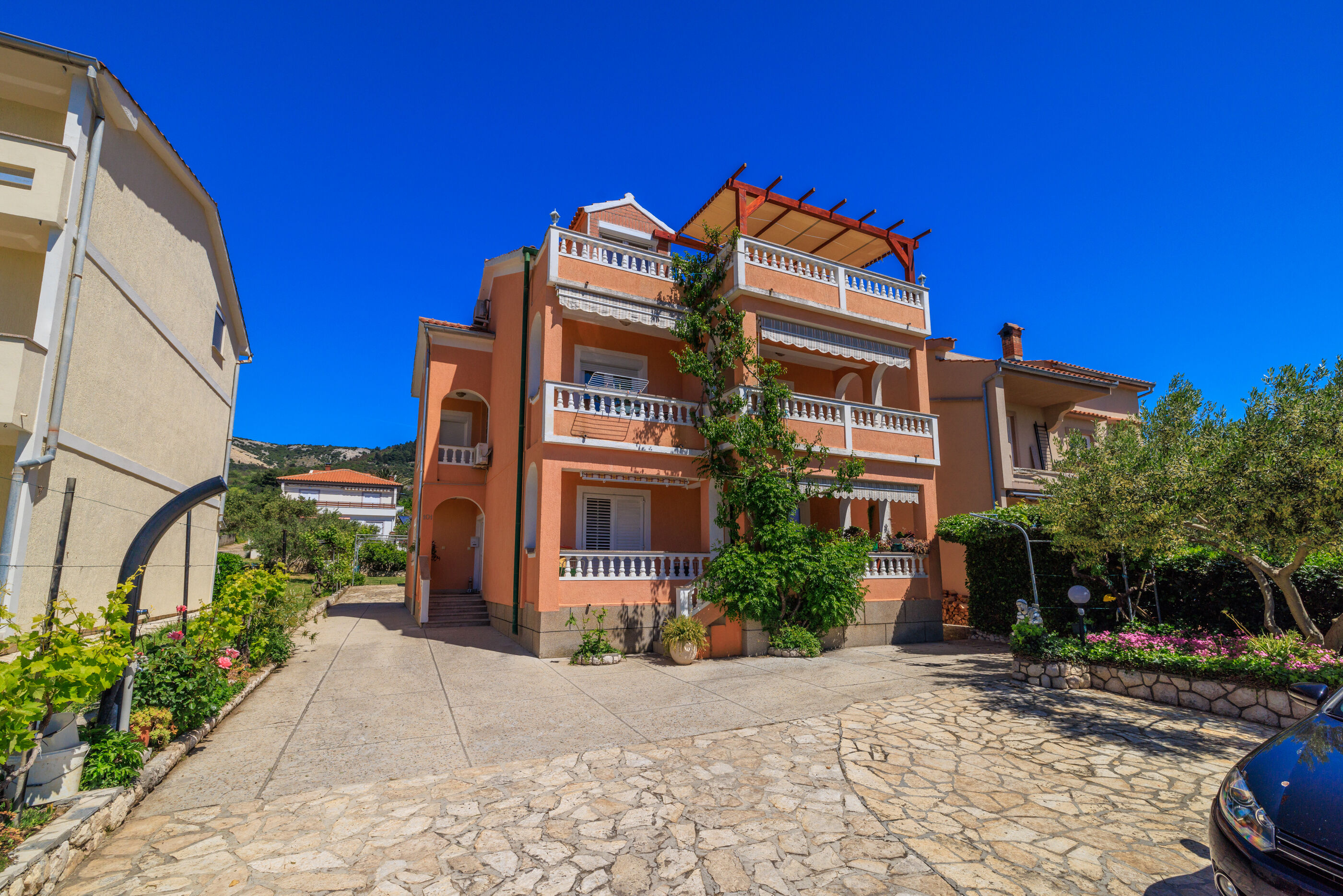 Apartments Andelka D Accommodation in Rab
