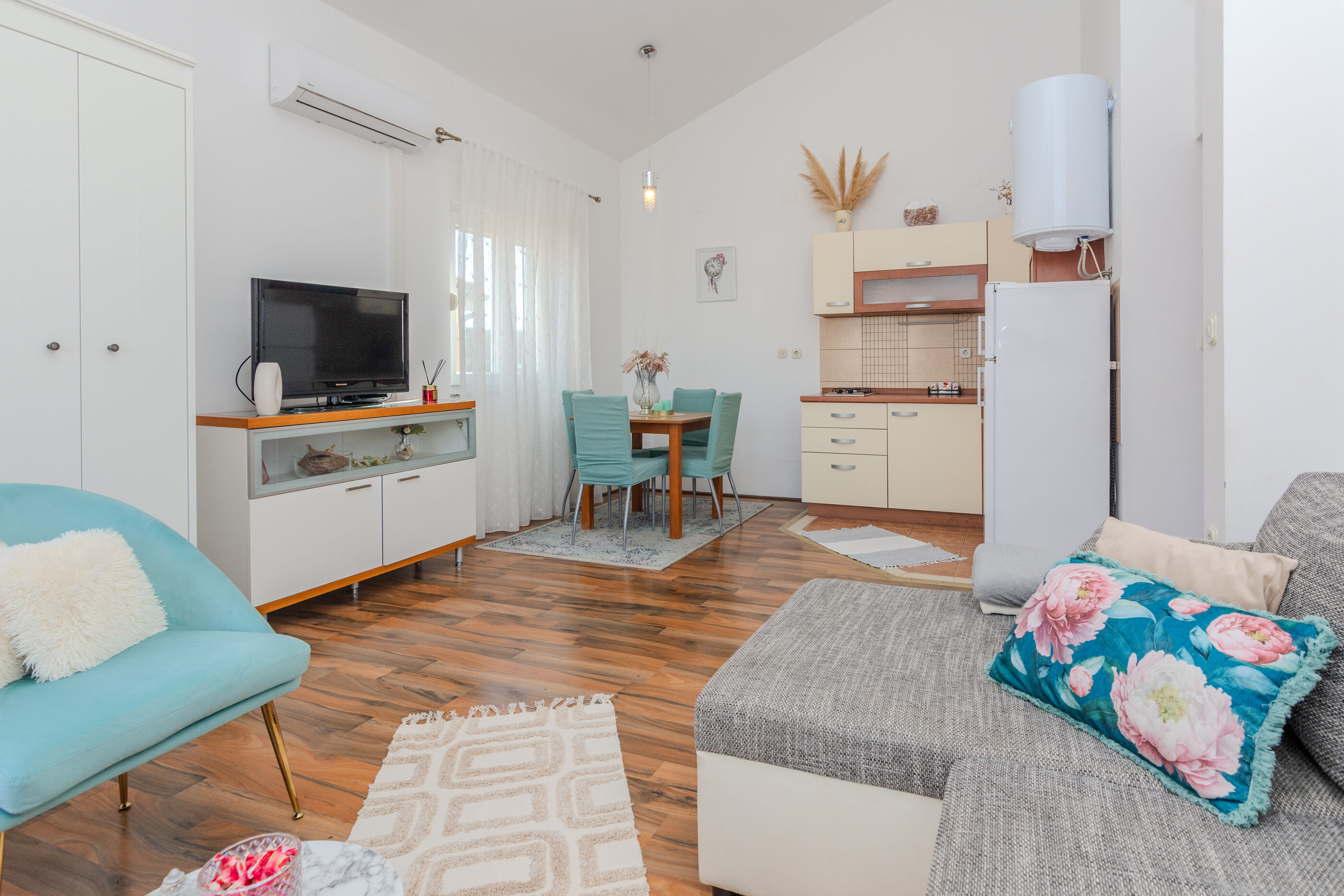 Apartment Nikolic 44963-A1