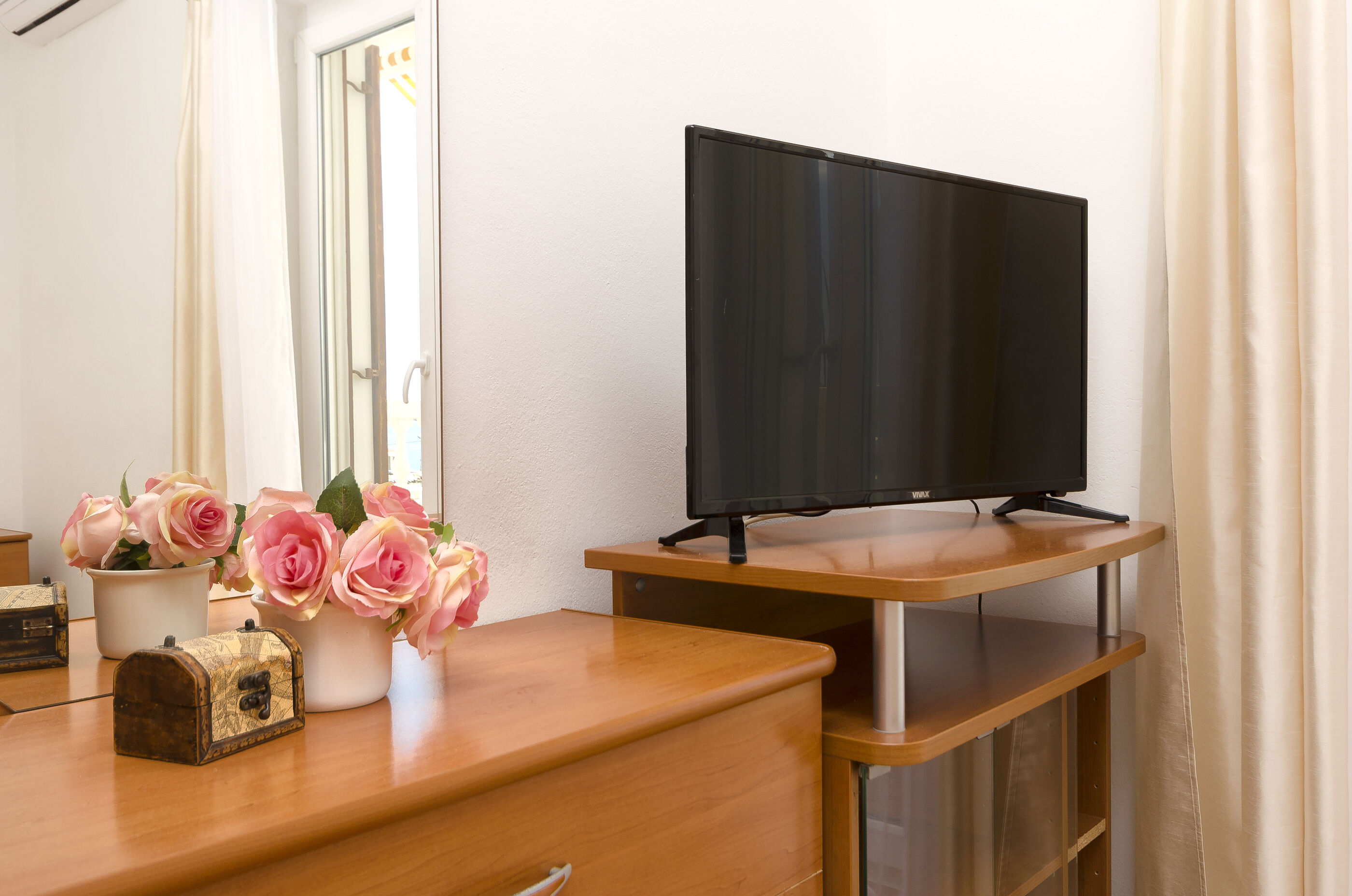 Apartment and Rooms Artina 25091-S1