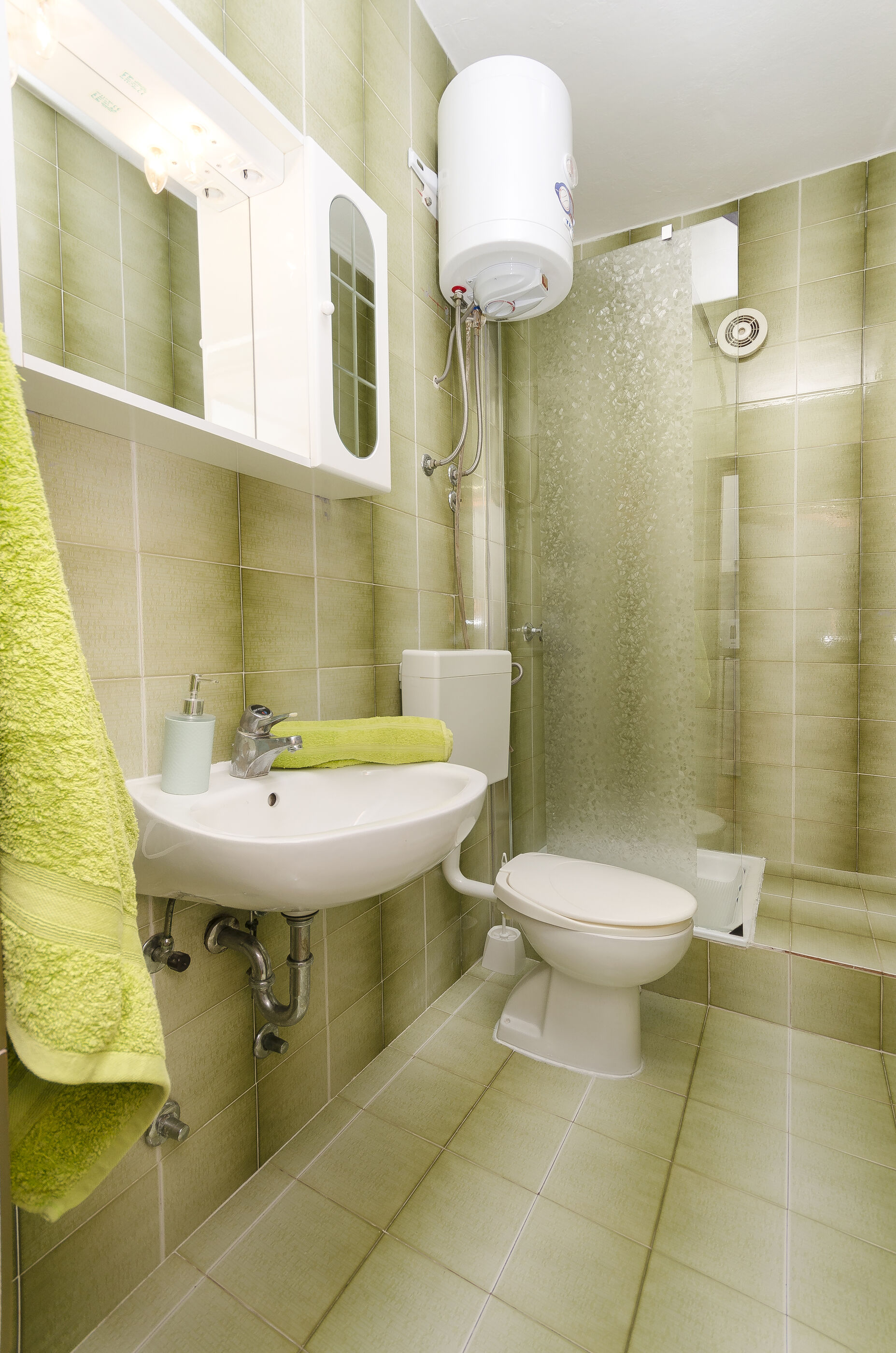 Apartment and Rooms Artina 25091-S1