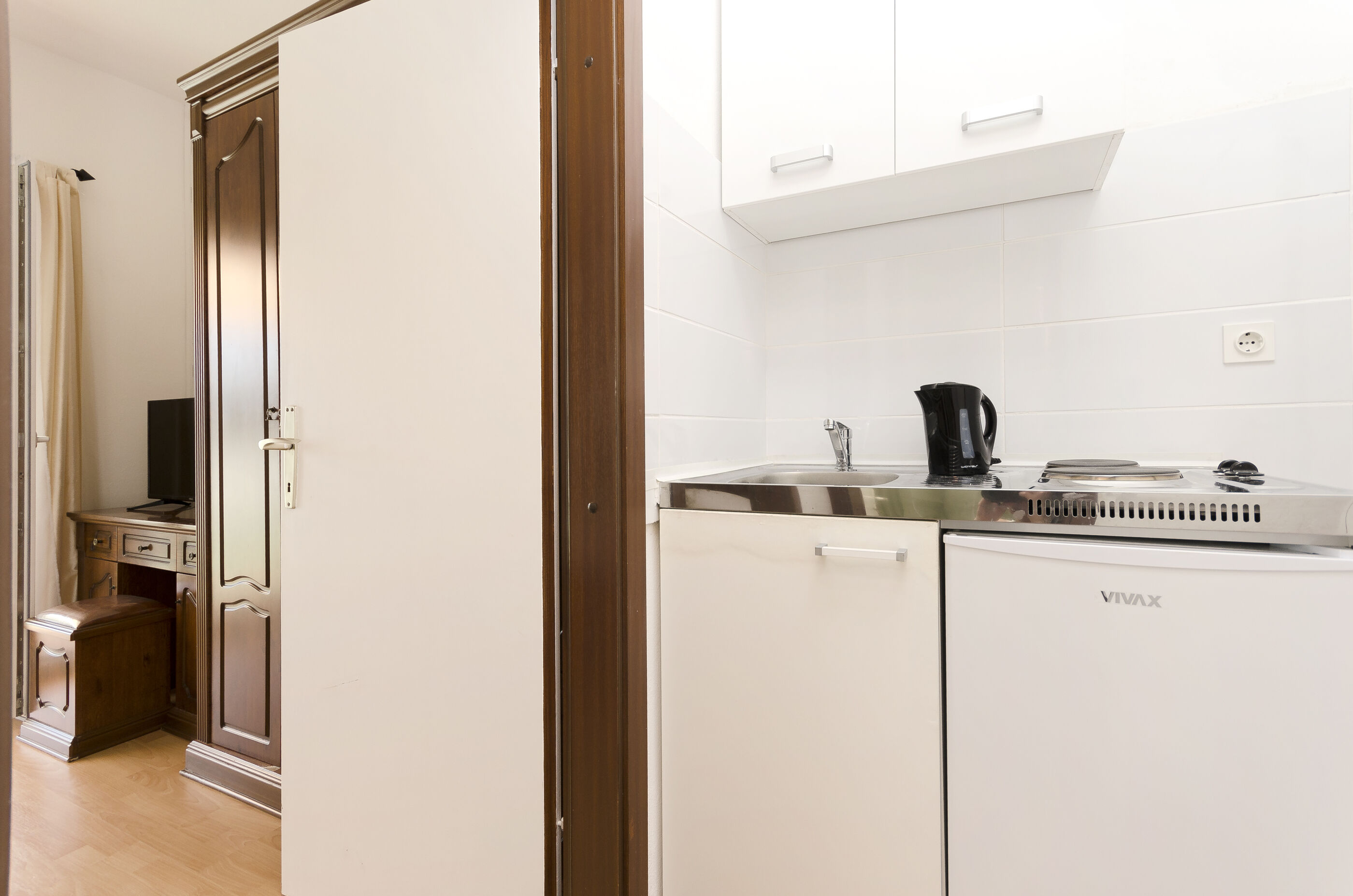 Apartment and Rooms Artina 25091-S2