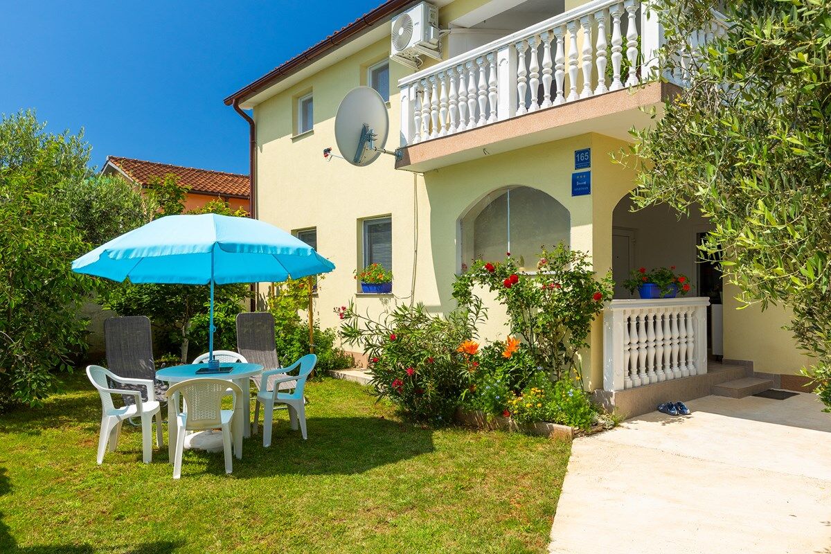 House Columbo 74257-A1