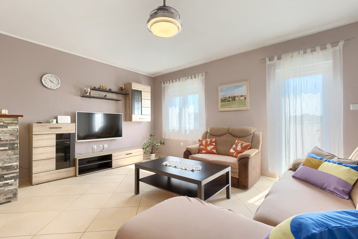 House Kristina 74302-A1