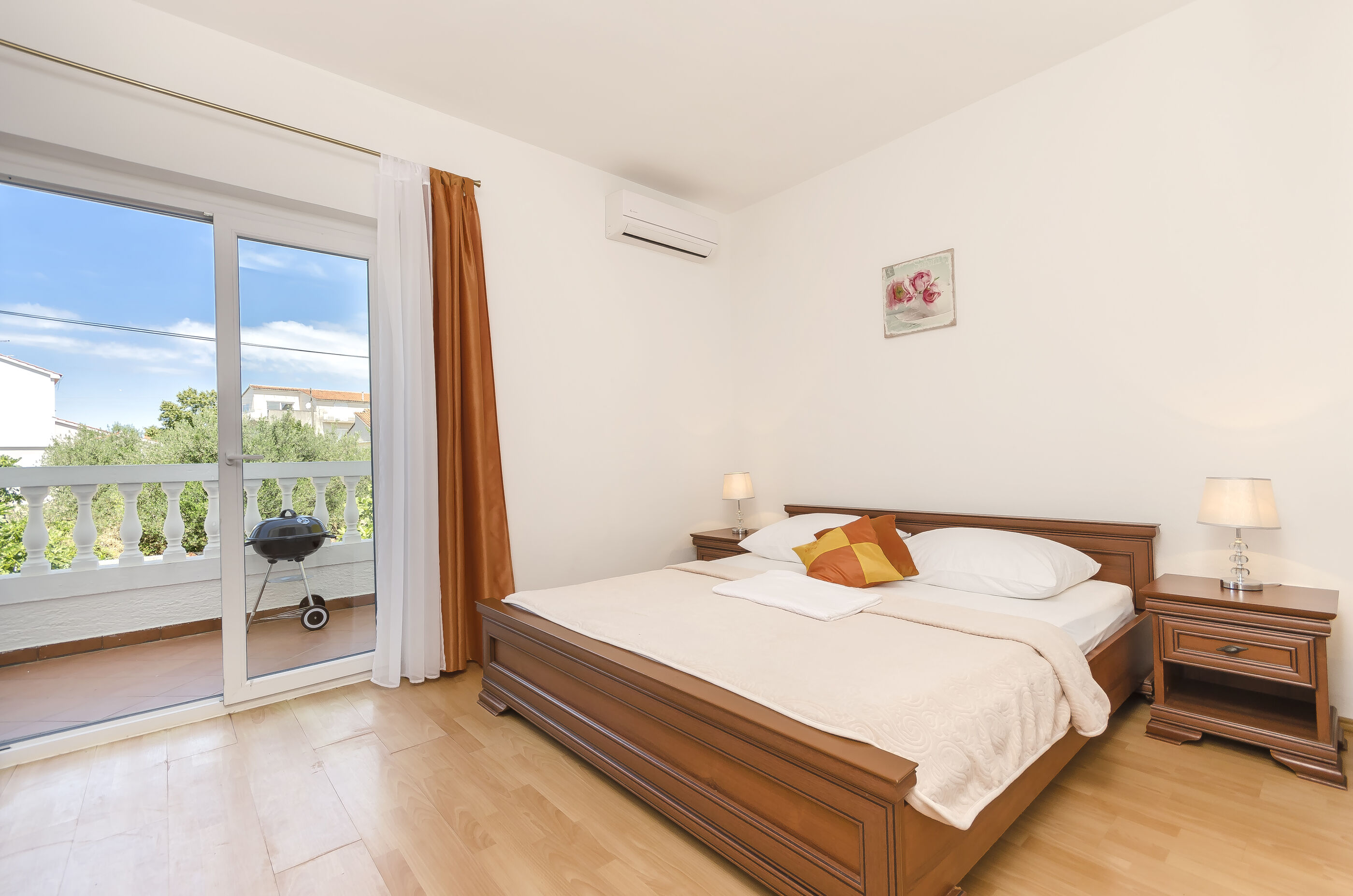Apartment and Rooms Artina 25091-S3