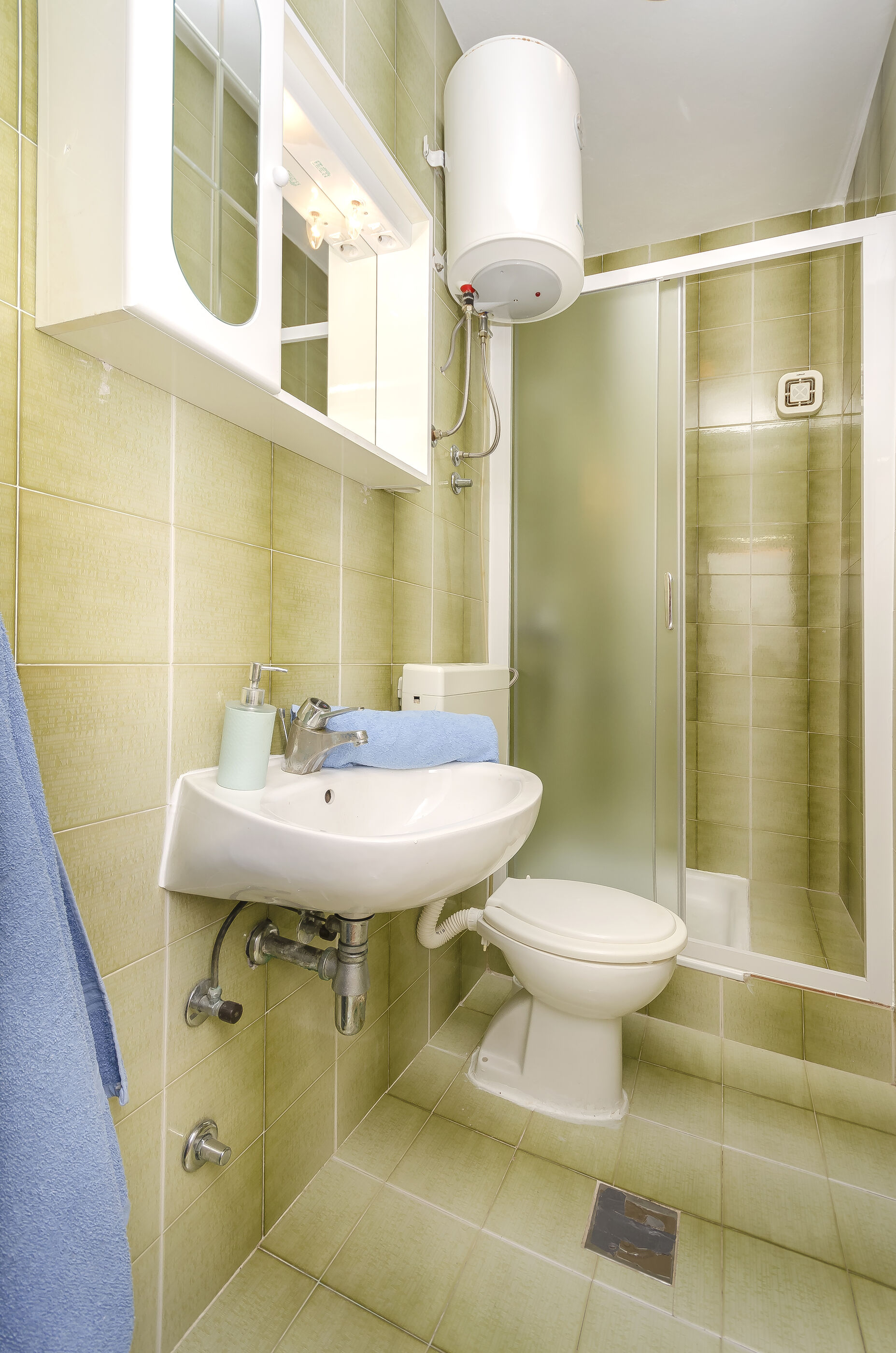 Apartment and Rooms Artina 25091-S3