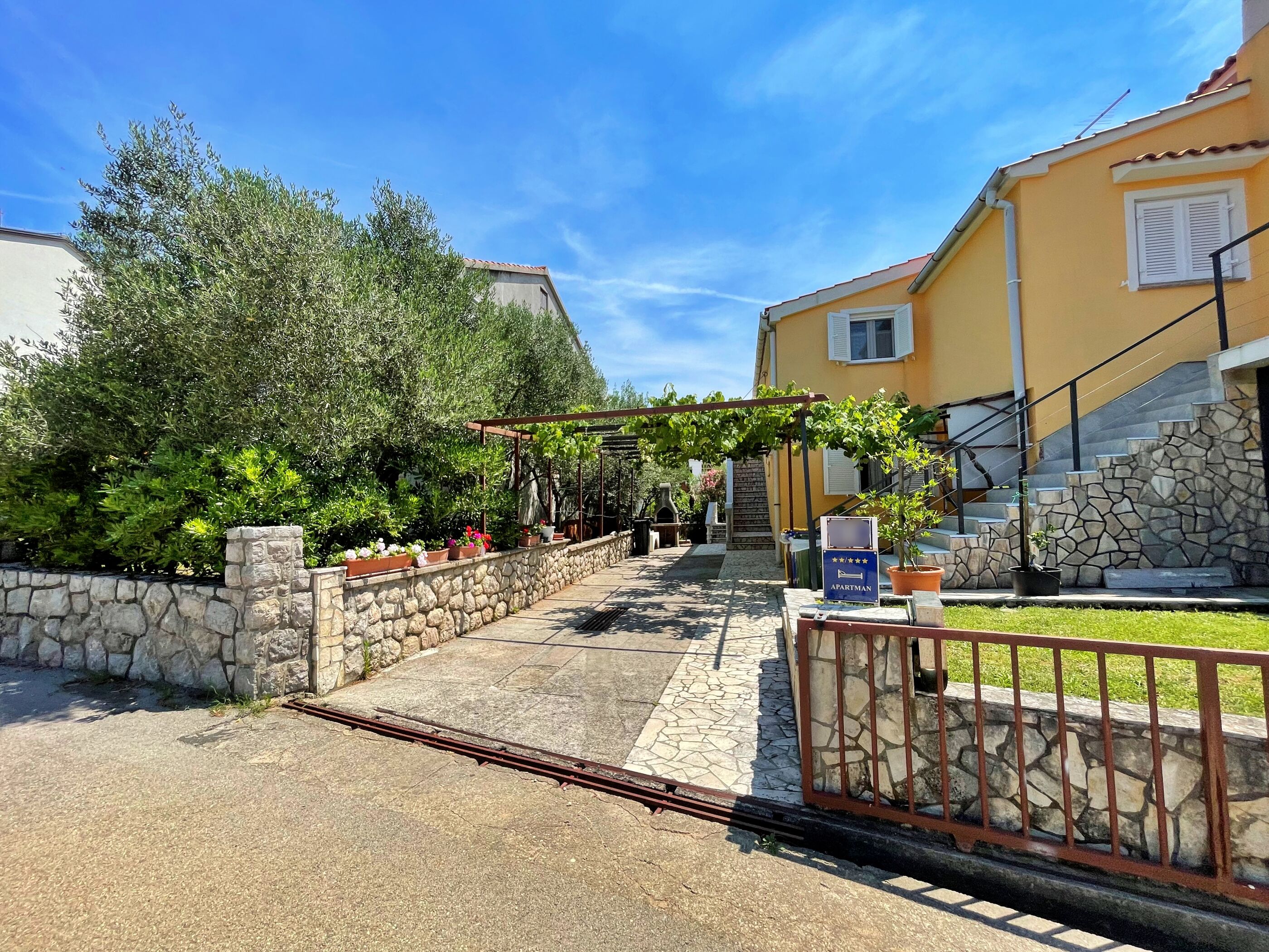 Apartments Mara 69581-A2