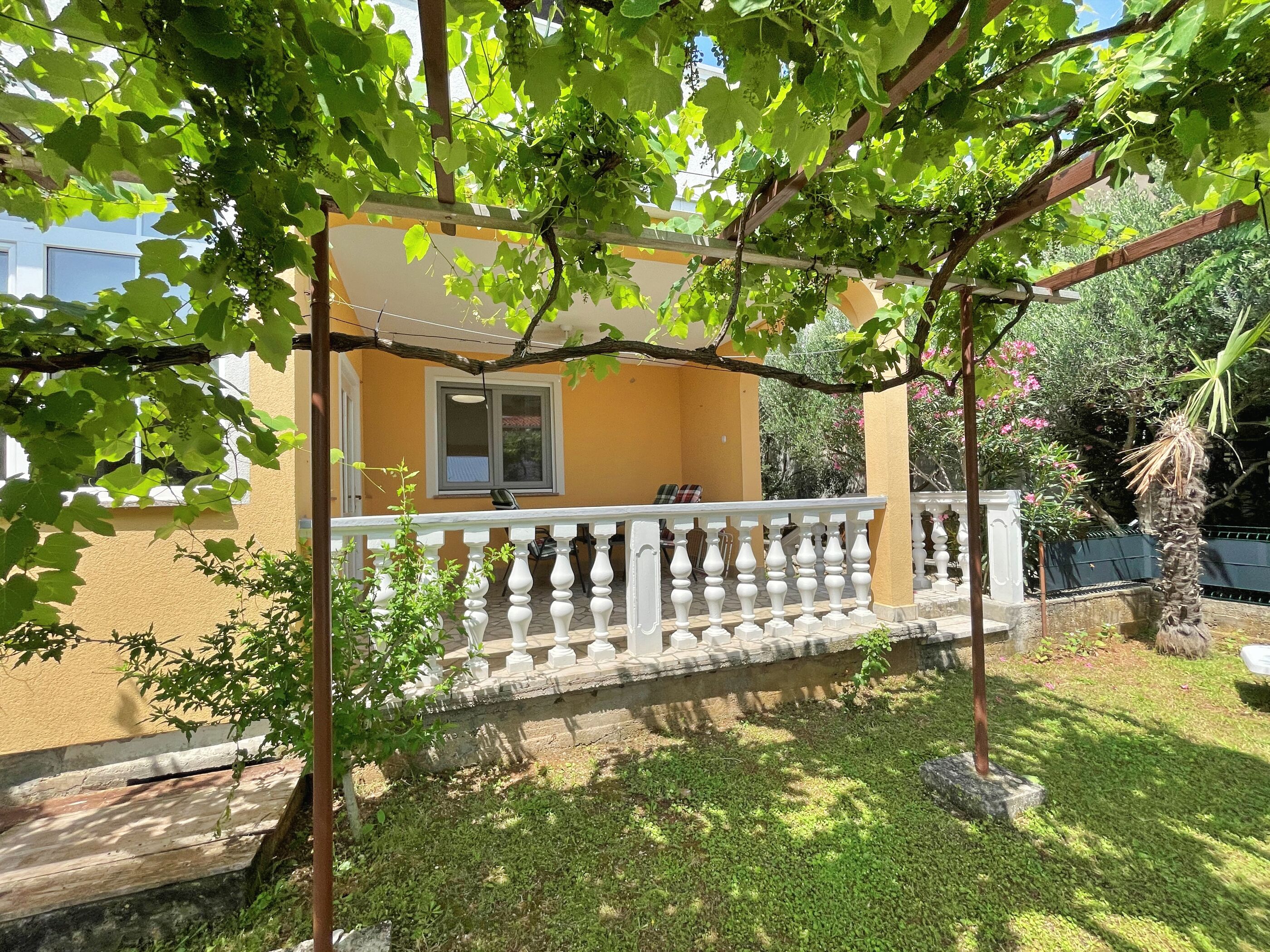 Apartments Mara 69581-A2