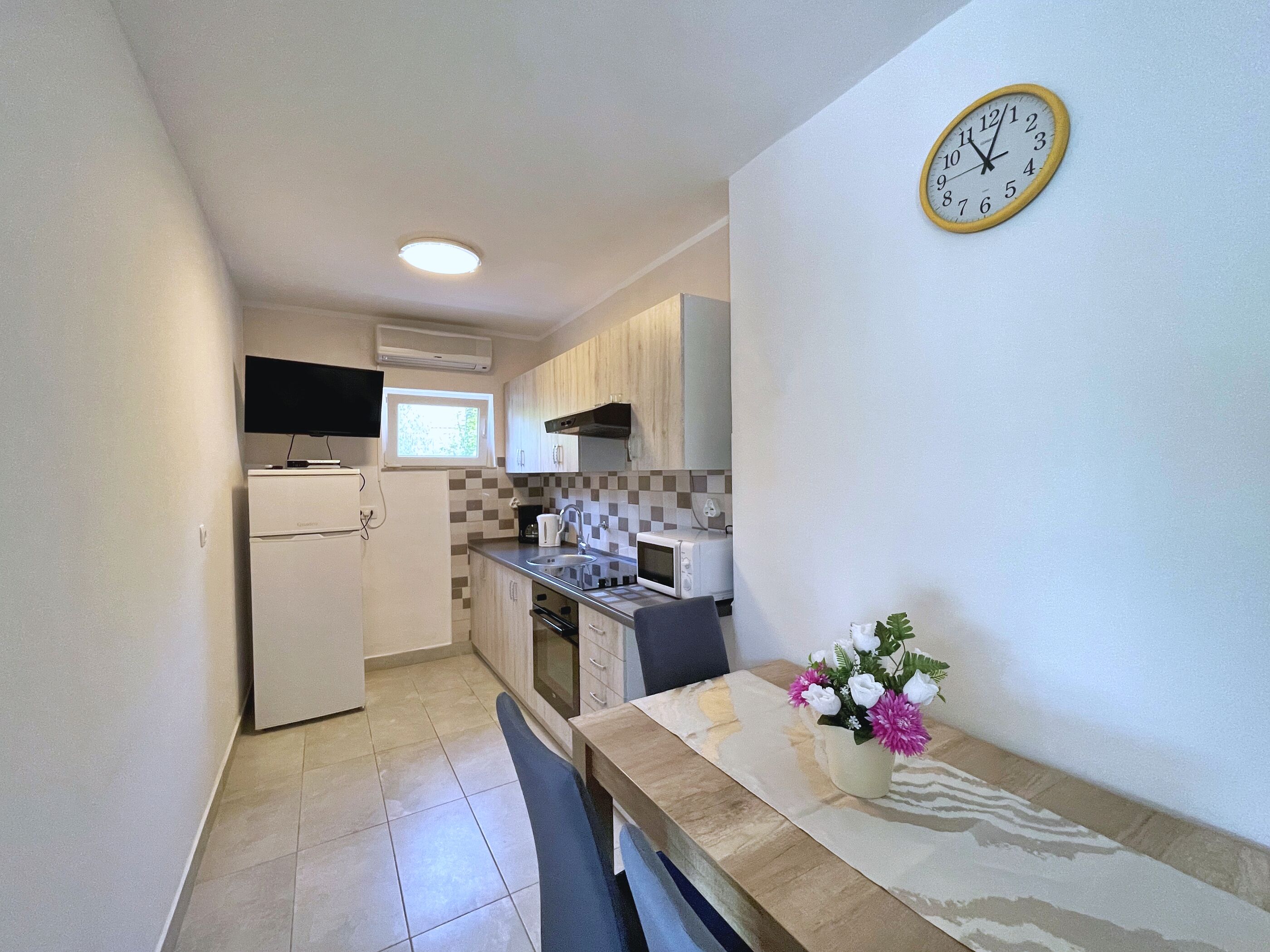 Apartments Mara 69581-A2