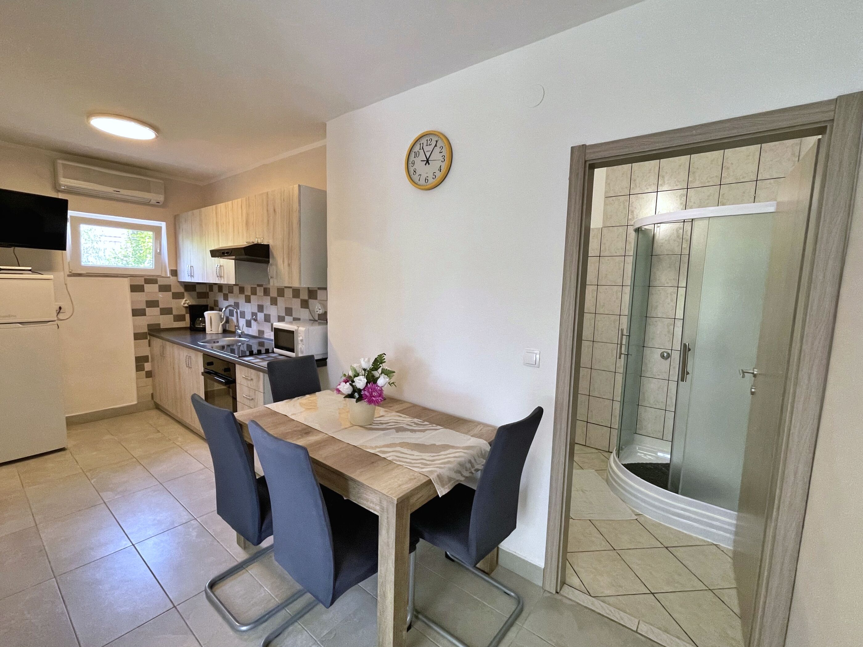 Apartments Mara 69581-A2