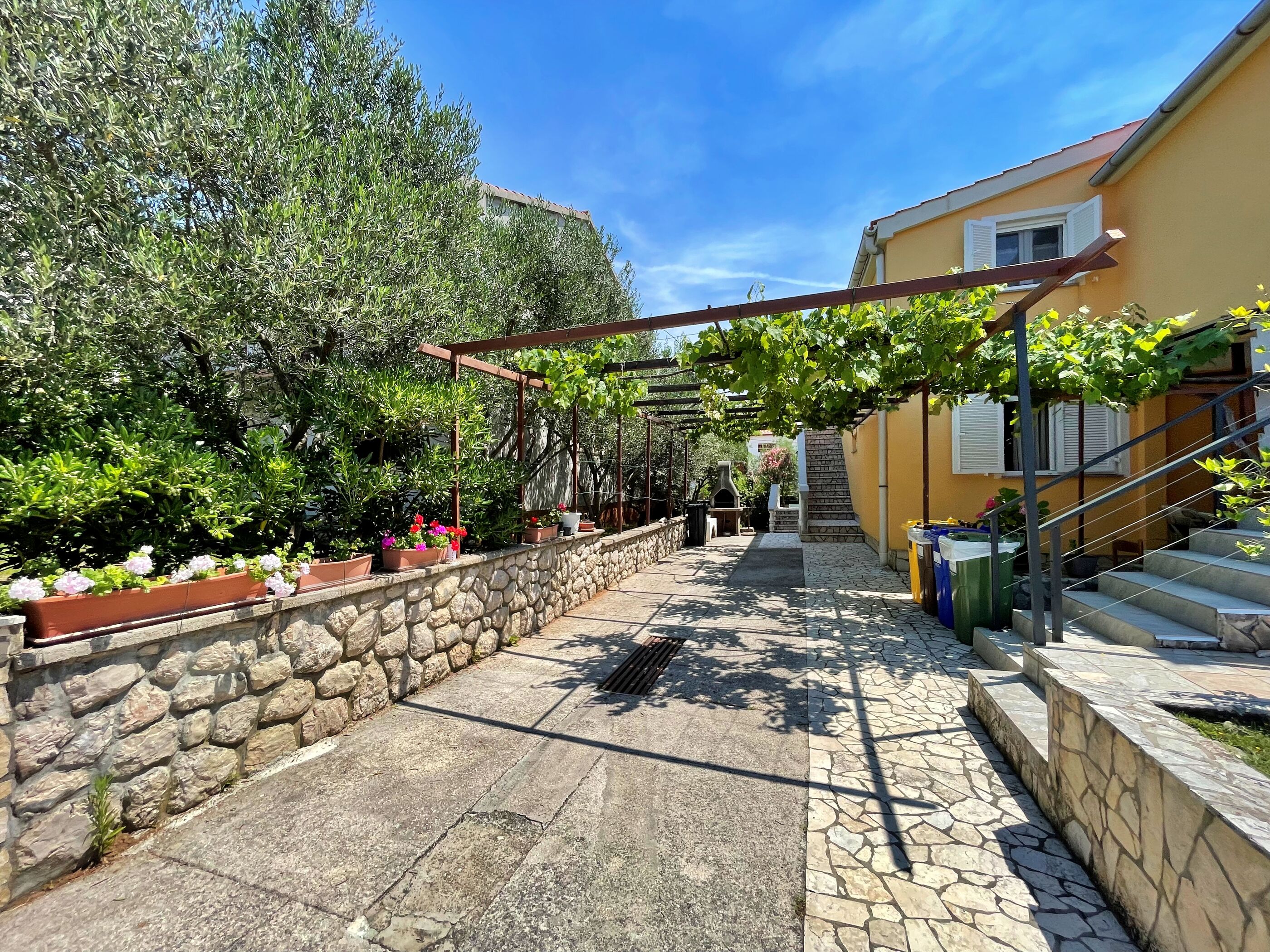 Apartments Mara 69581-A3
