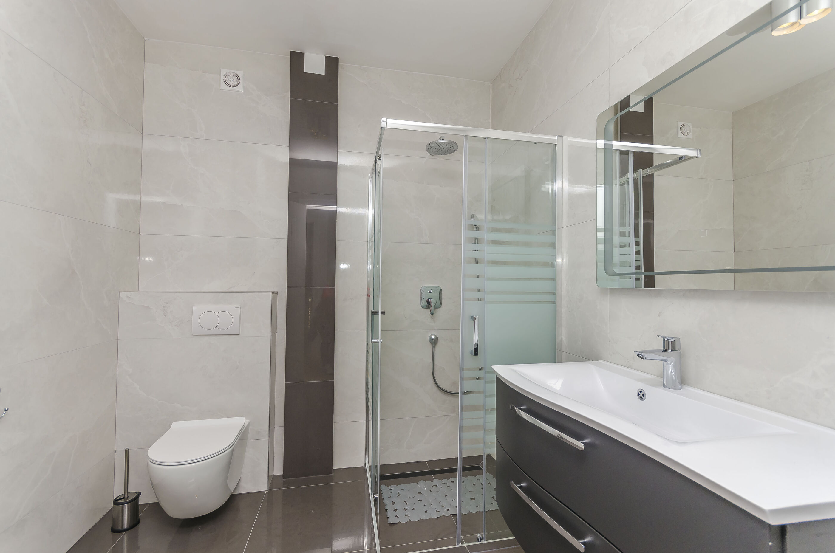 Apartments Adriatic 104281-A1