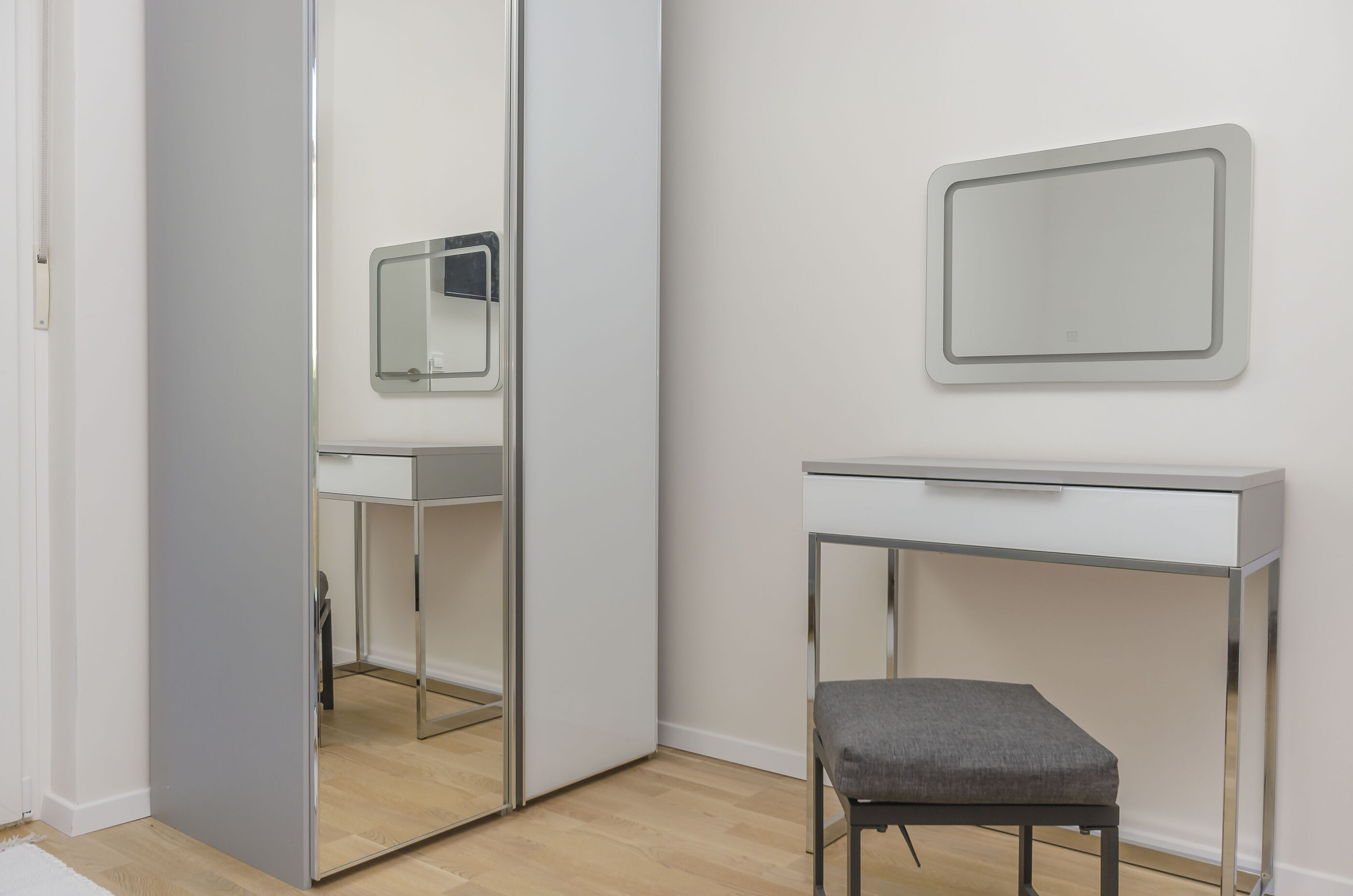 Apartments Adriatic 104281-A1