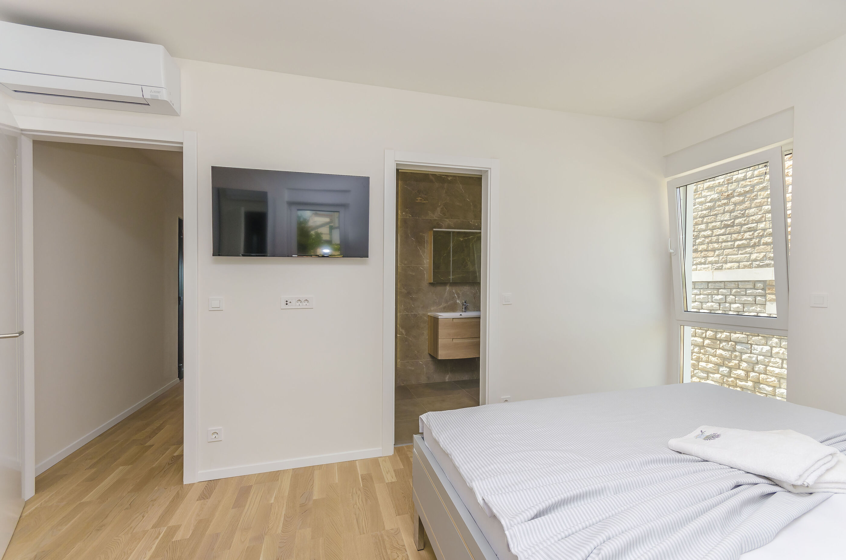 Apartments Adriatic 104281-A1