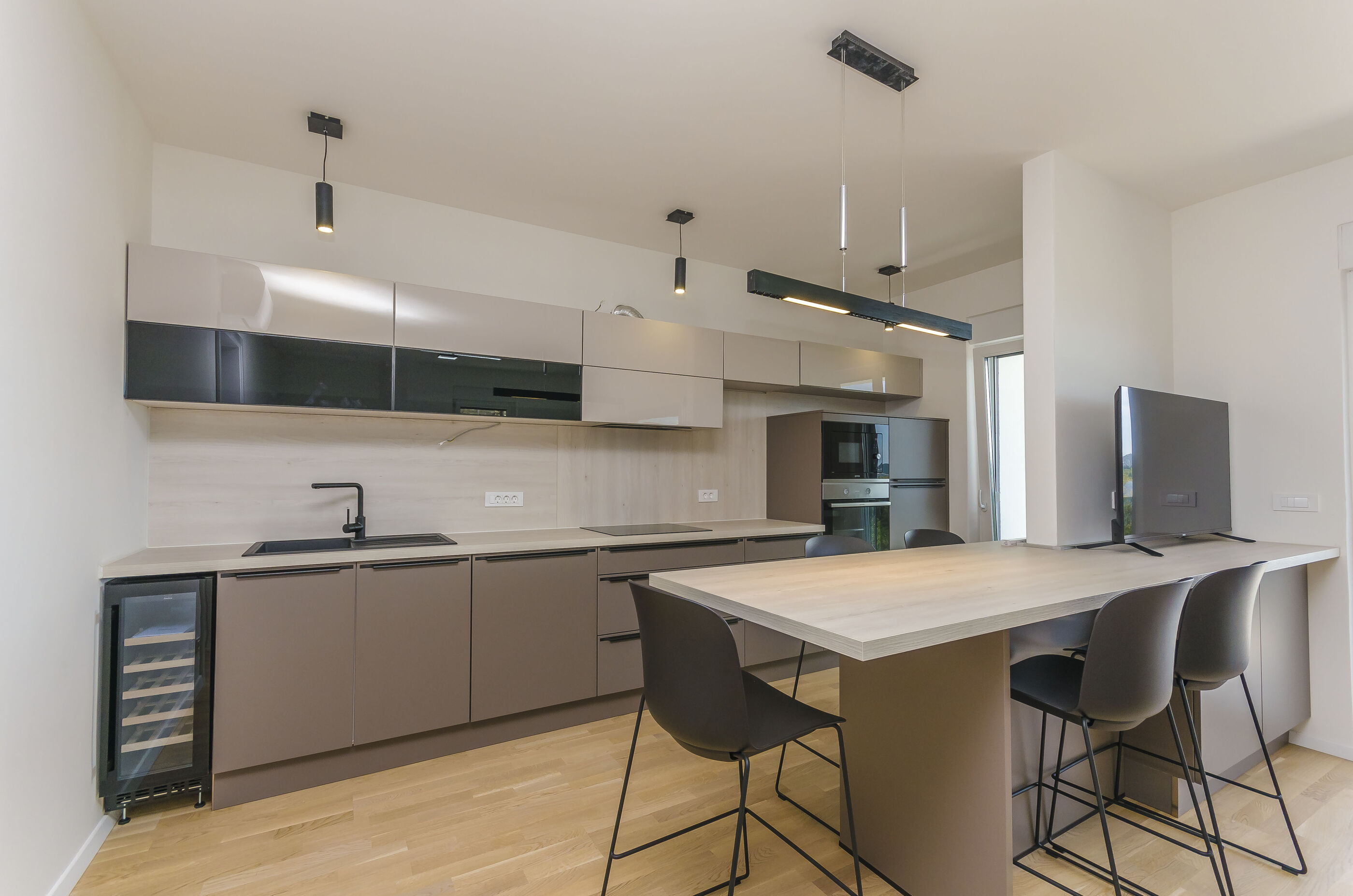 Apartments Adriatic 104281-A1