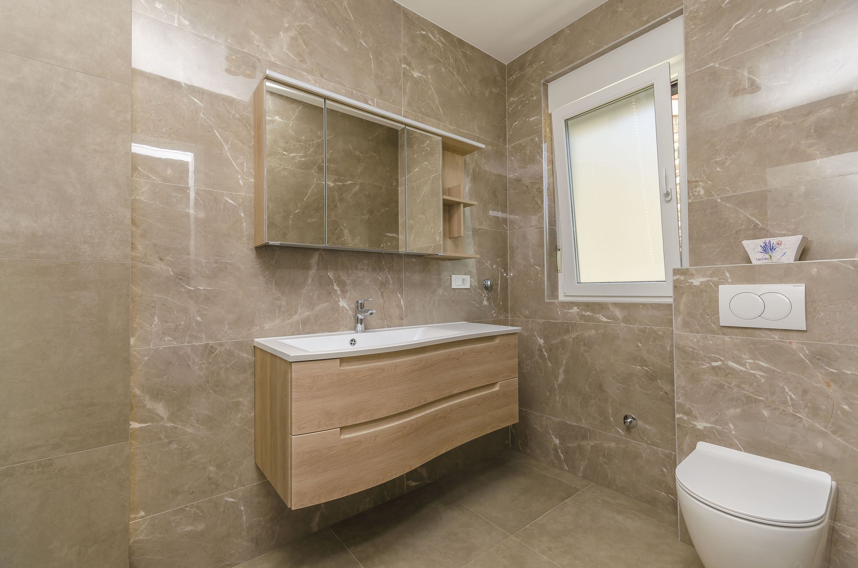 Apartments Adriatic 104281-A1