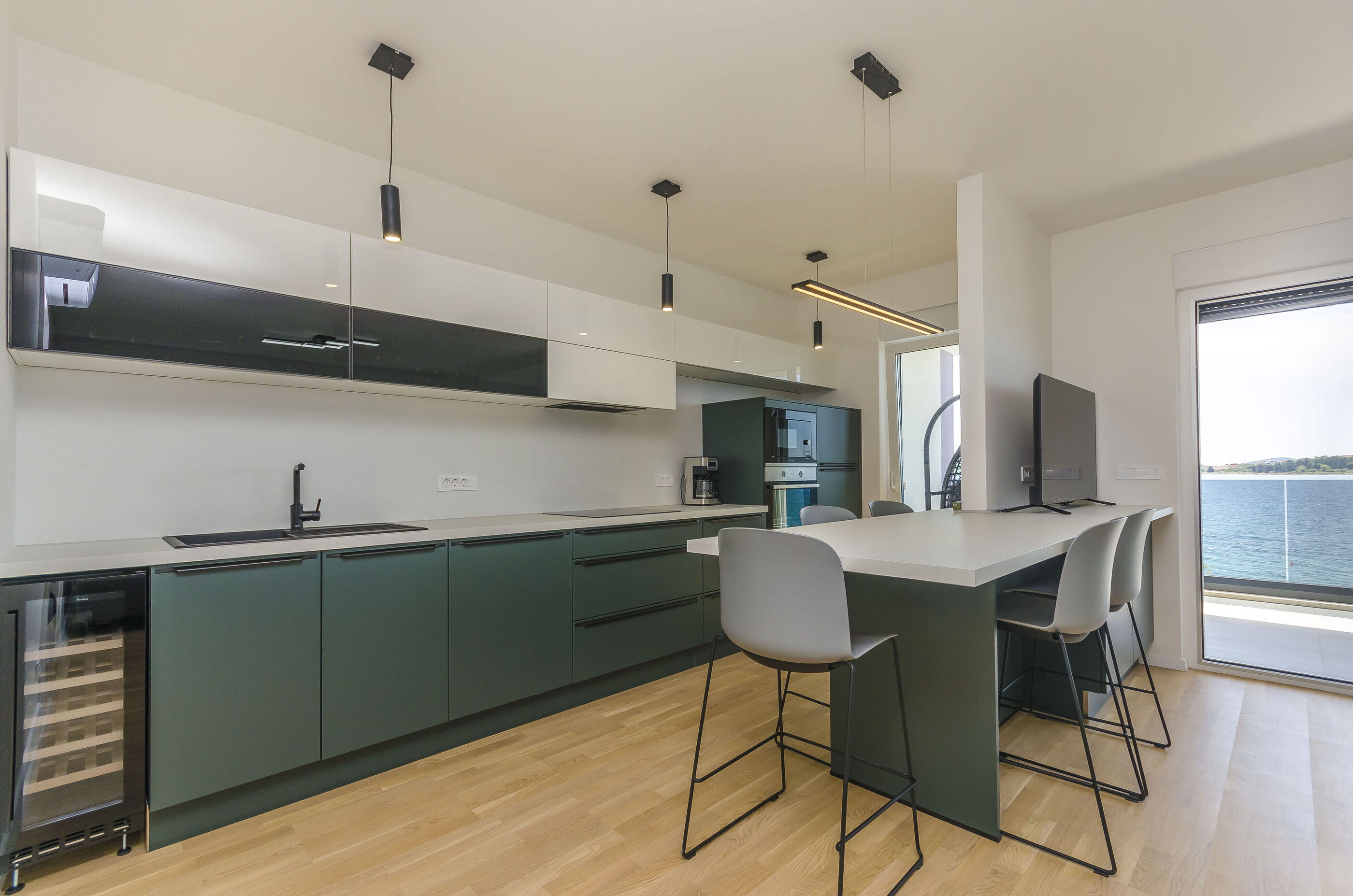 Apartments Adriatic 104281-A2