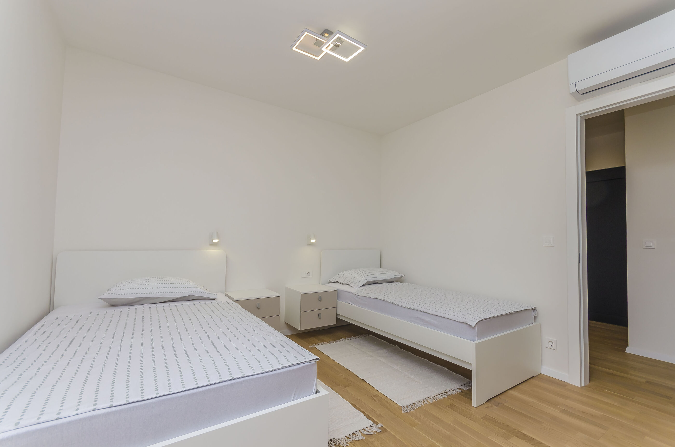 Apartments Adriatic 104281-A2