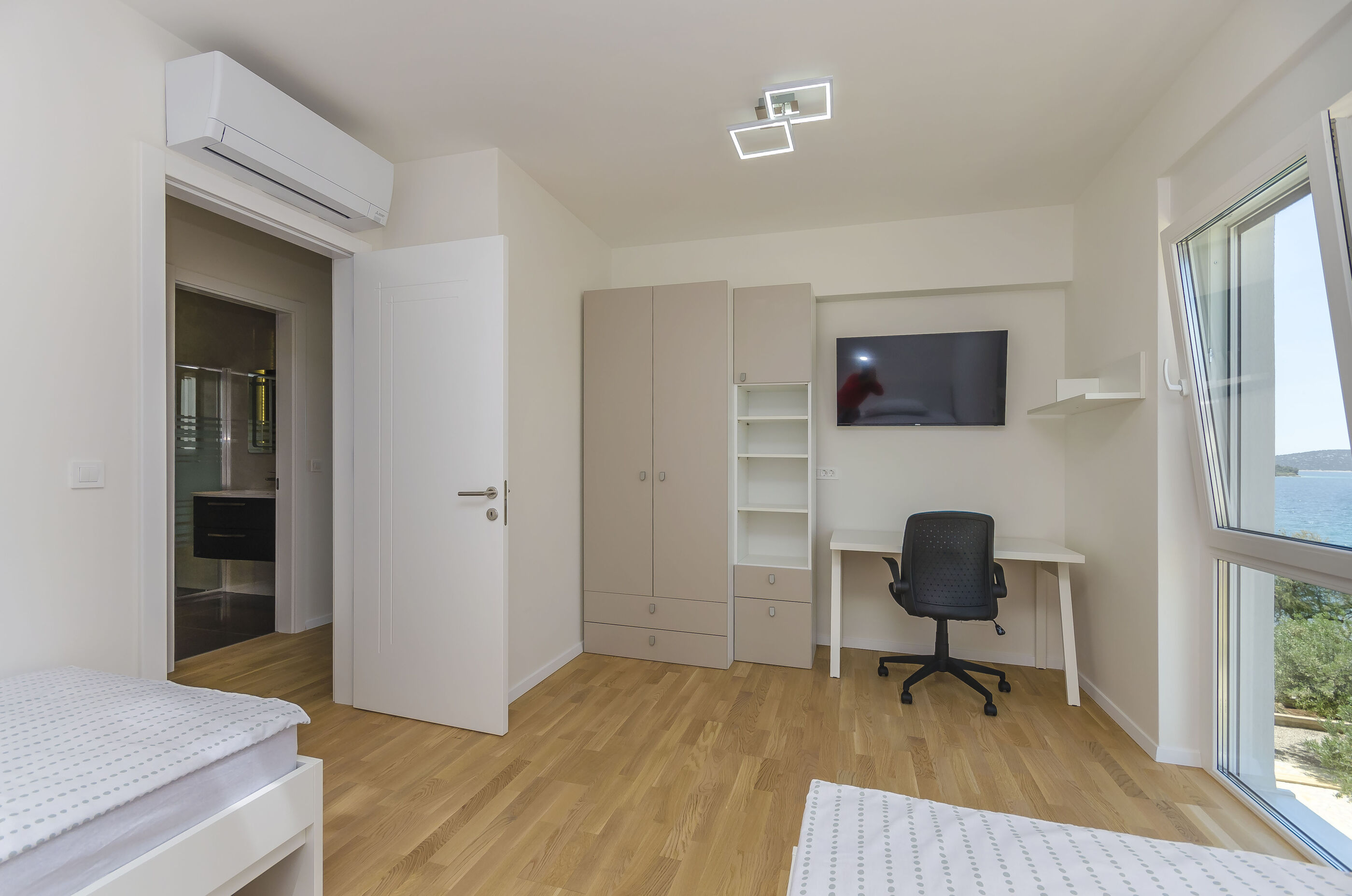 Apartments Adriatic 104281-A2