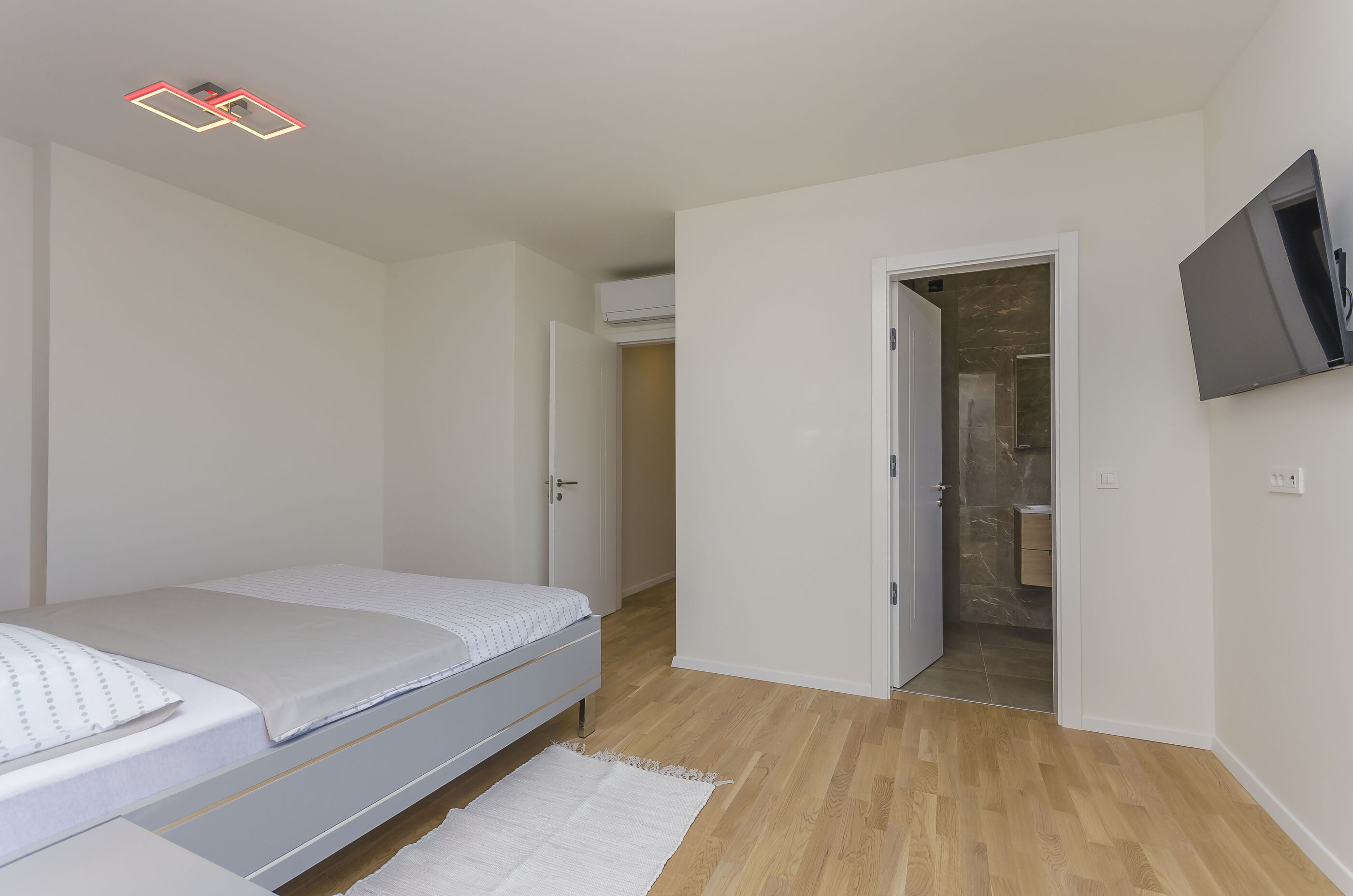 Apartments Adriatic 104281-A2
