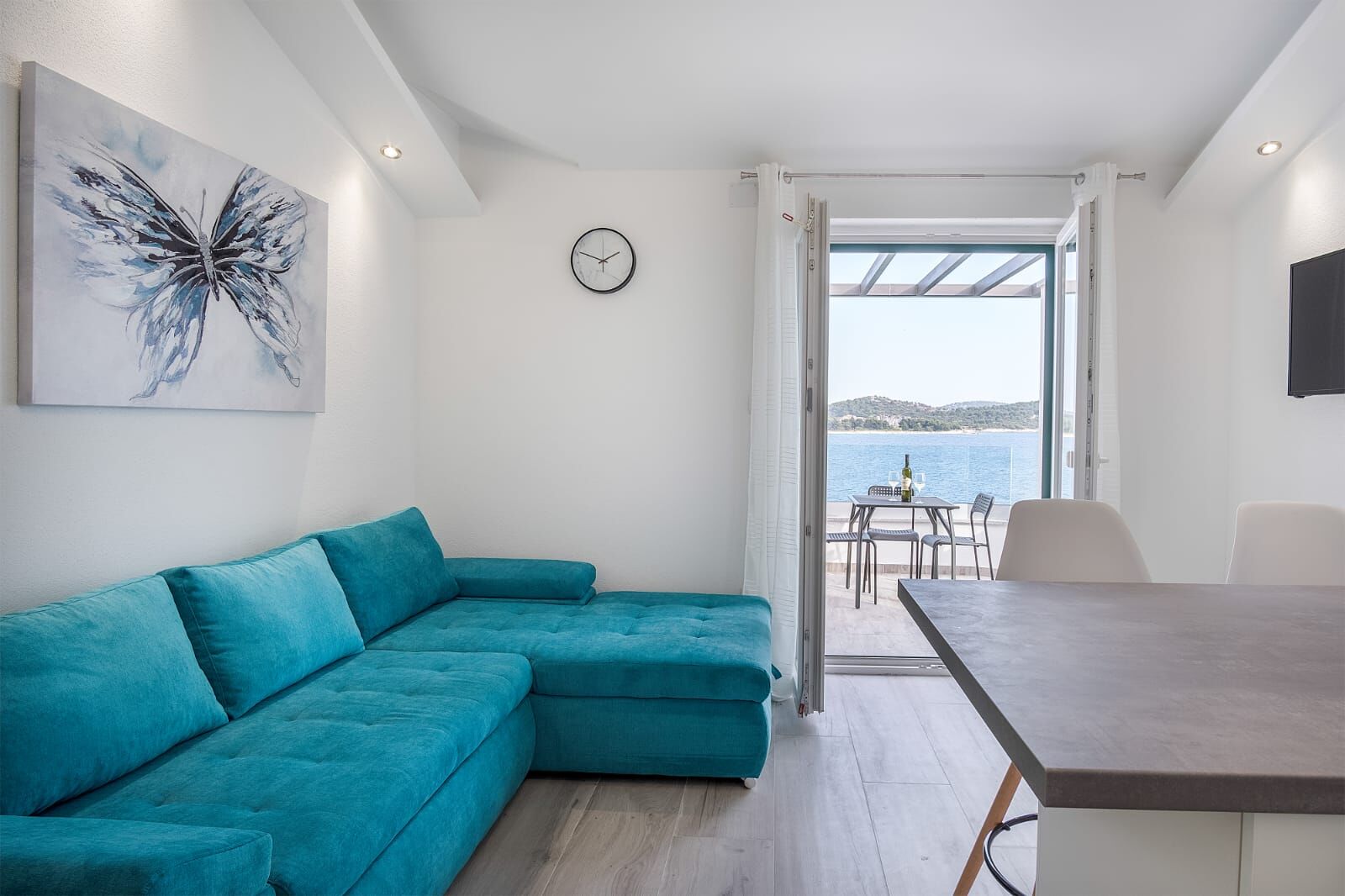 Apartments Seaside apartments Polić 82541-A5