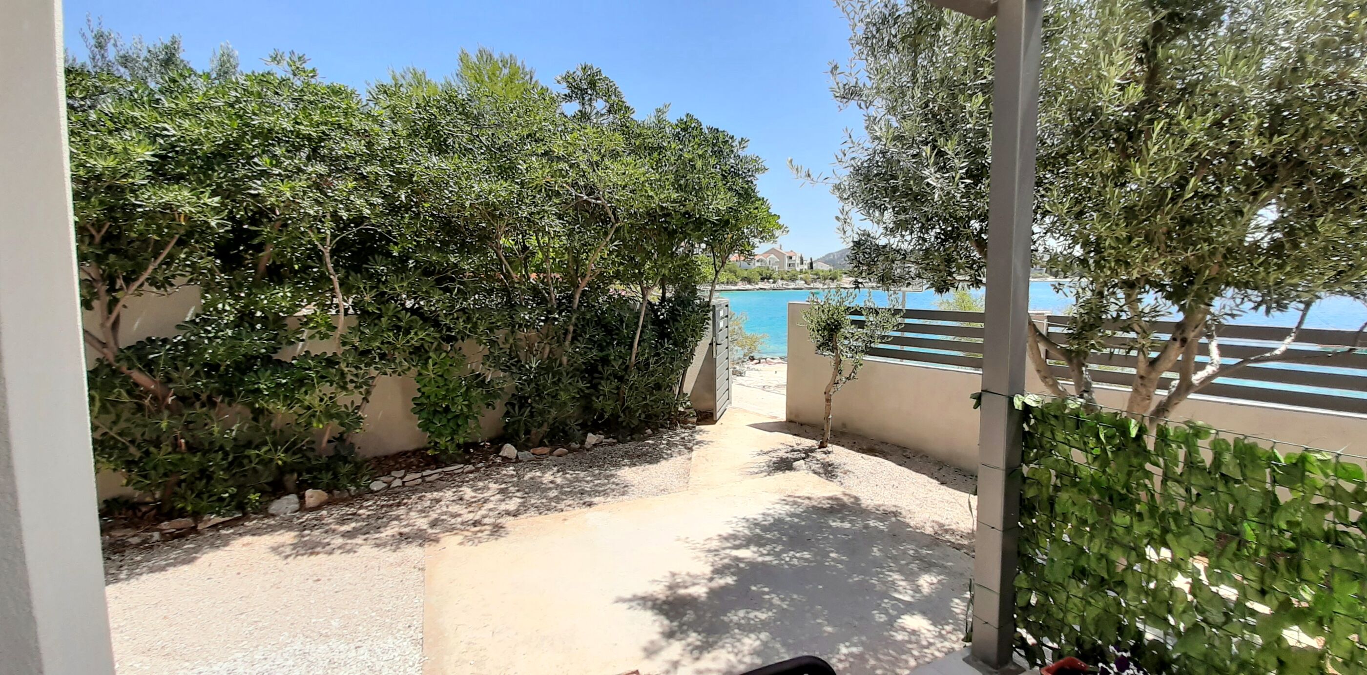 Apartments Seaside apartments Polić 82541-A2