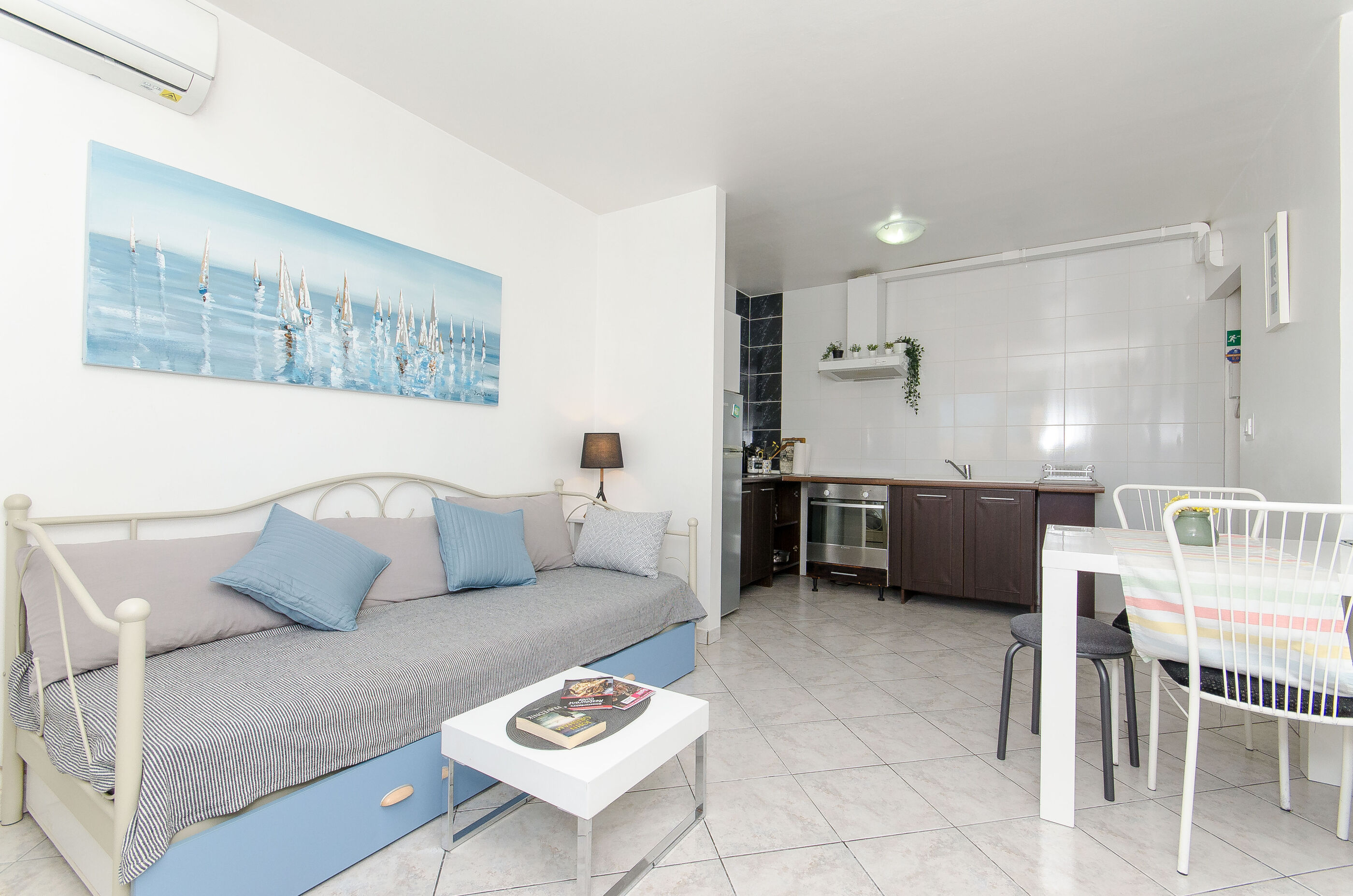 Apartment Adrian 59461-A1