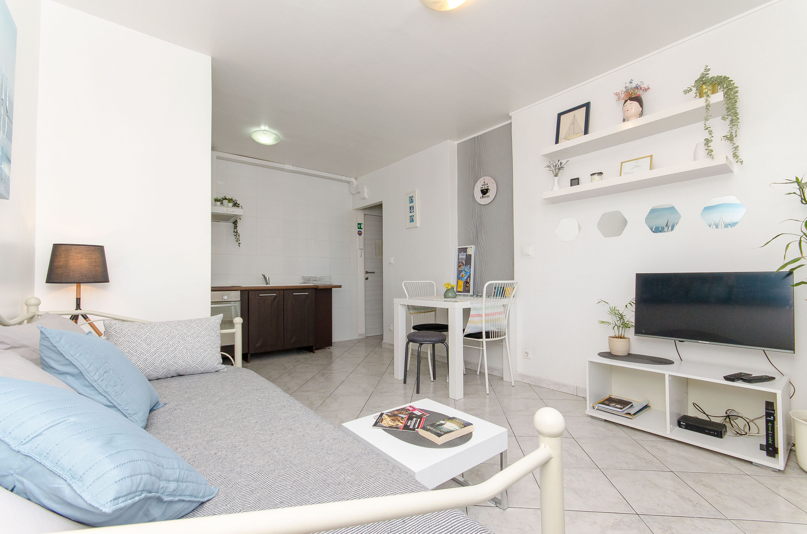 Apartment Adrian 59461-A1