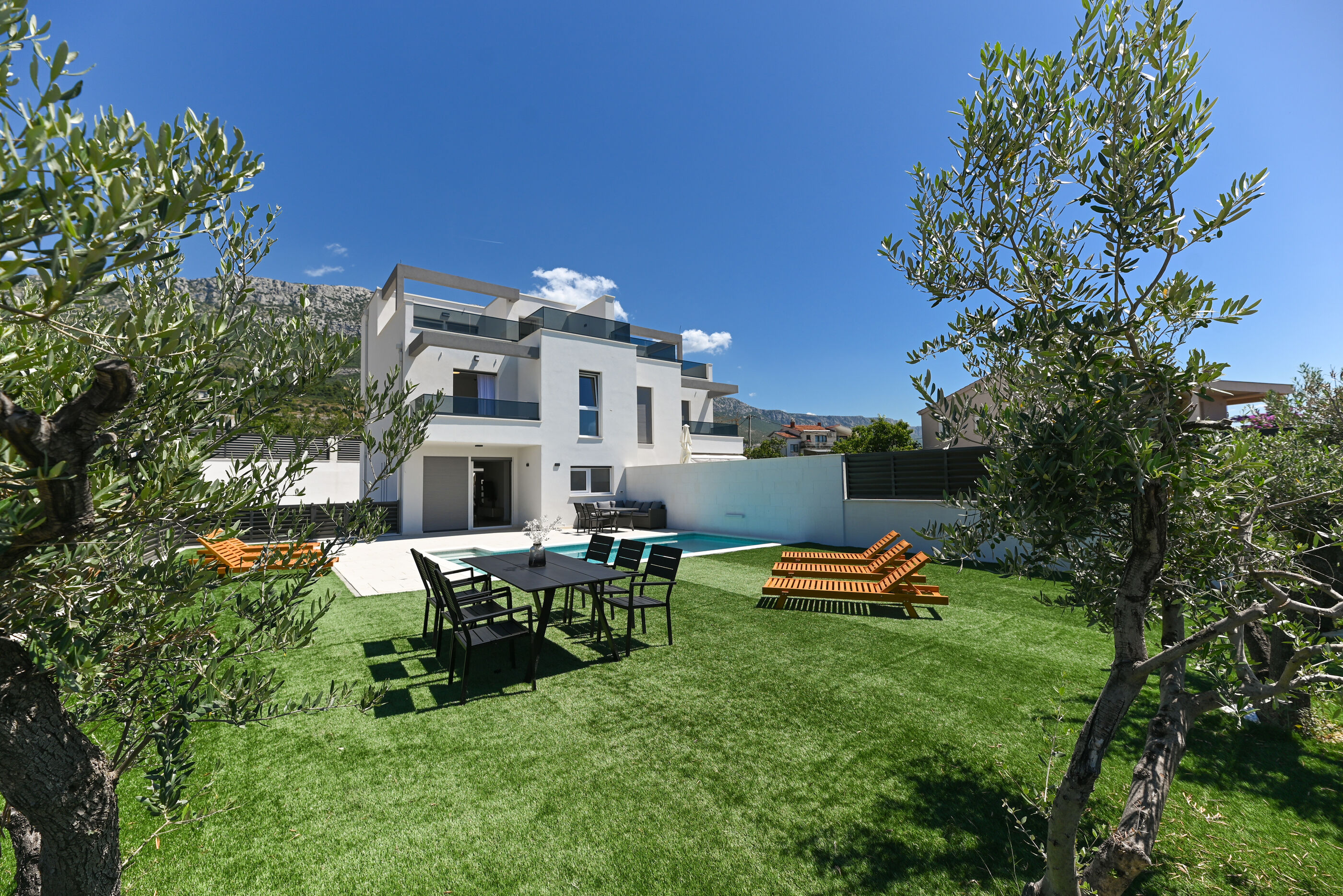 Villa Flora V0122-K1