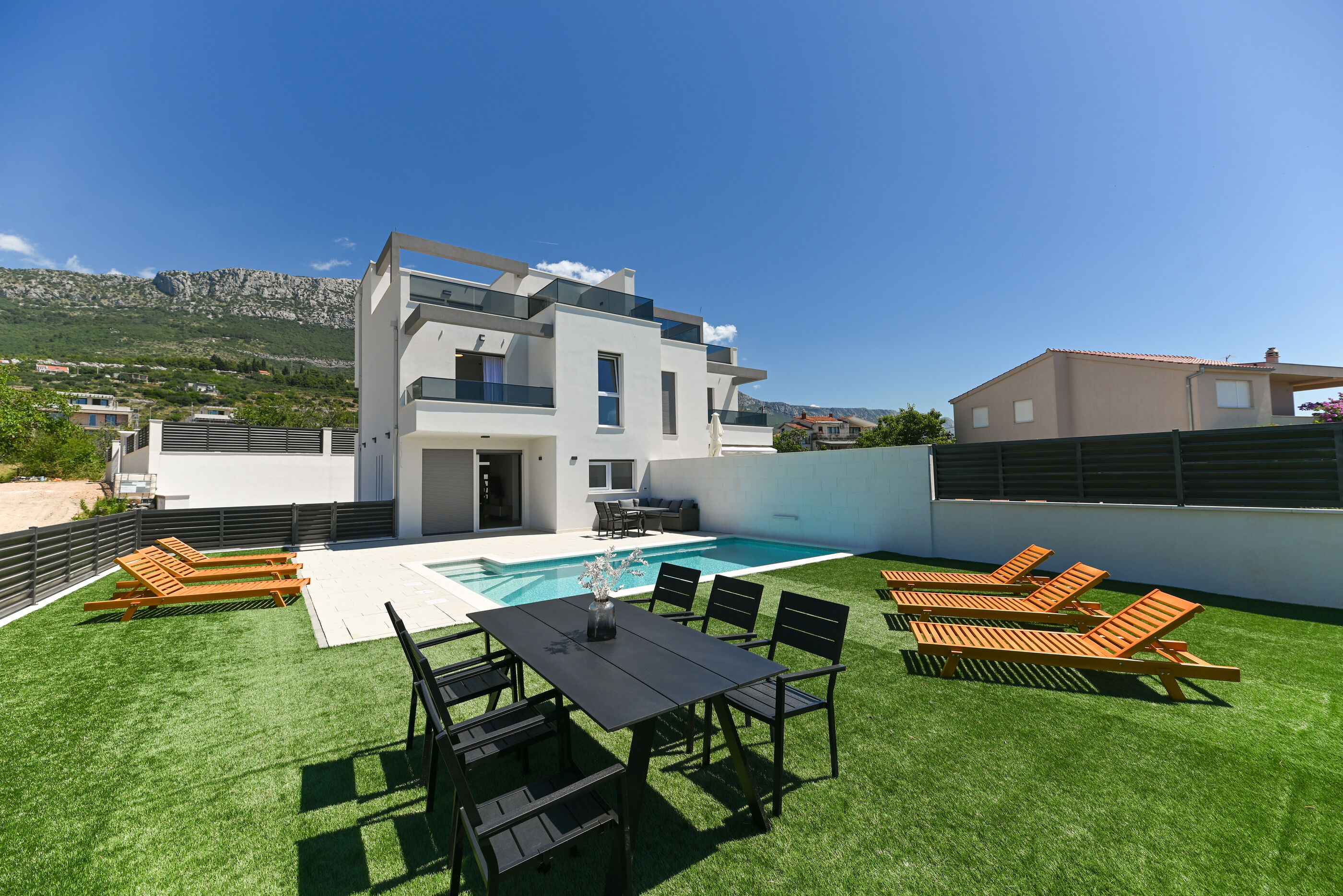Villa Flora V0122-K1