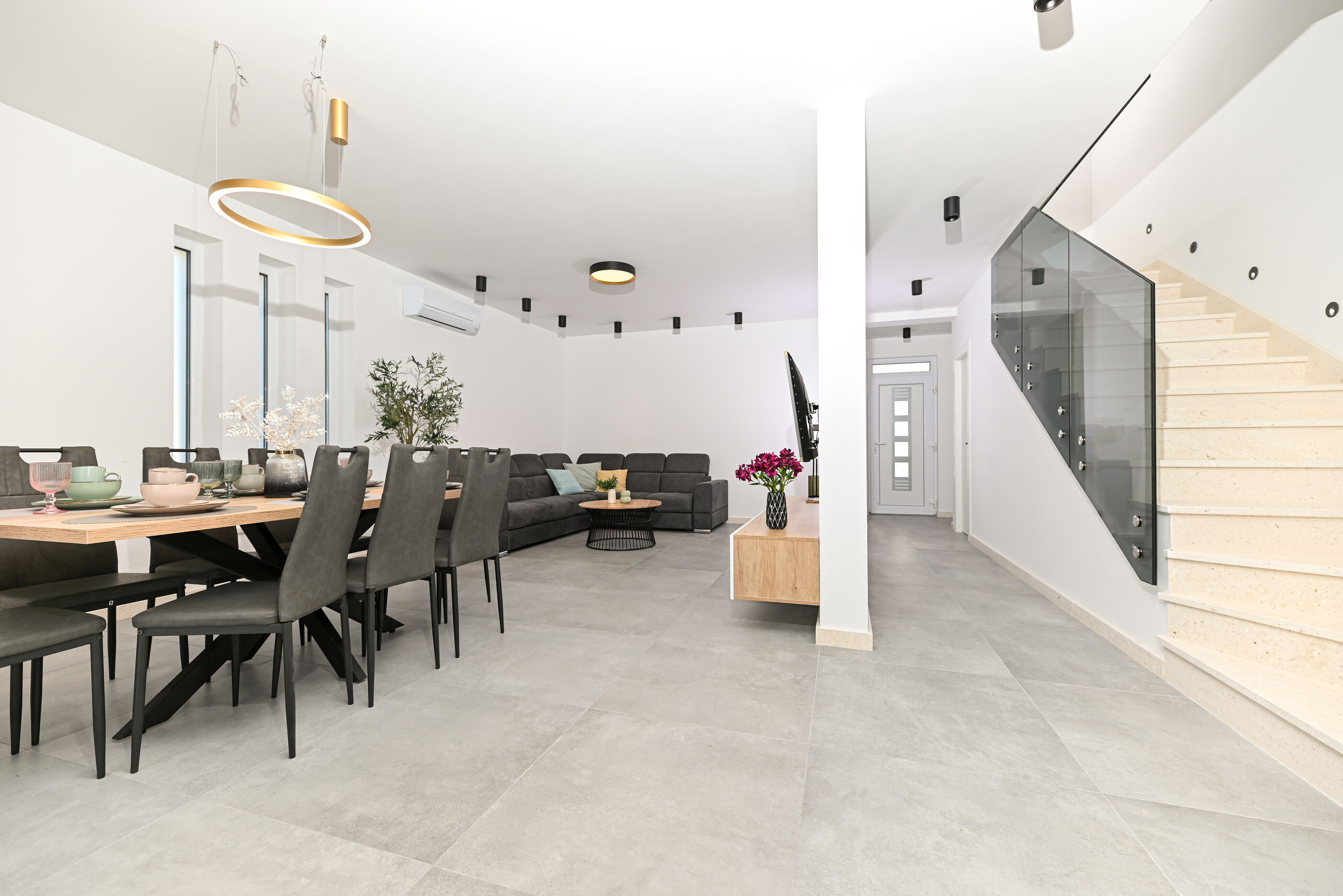 Villa Flora V0122-K1