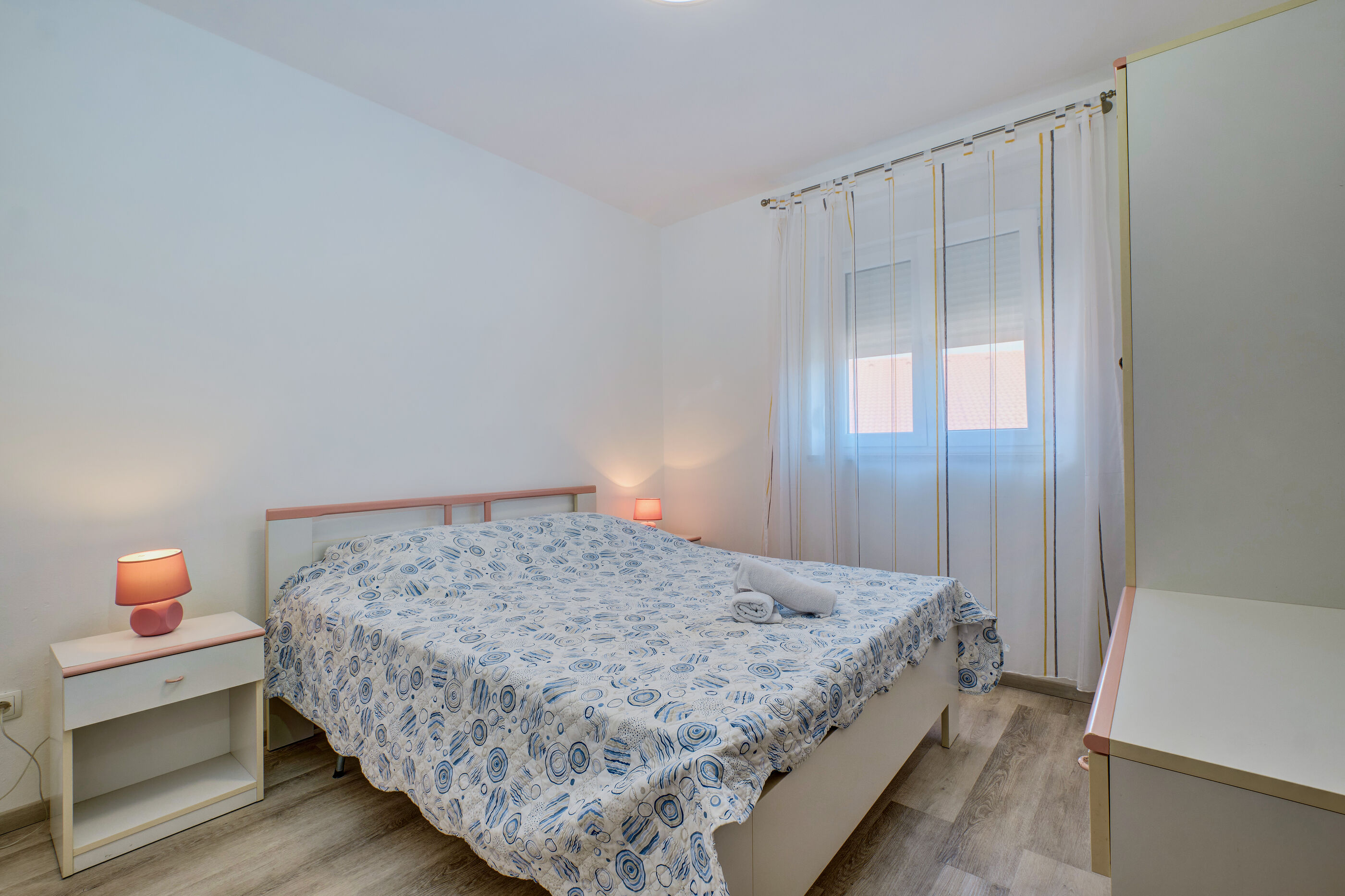 Apartments Suzana 94060-A2
