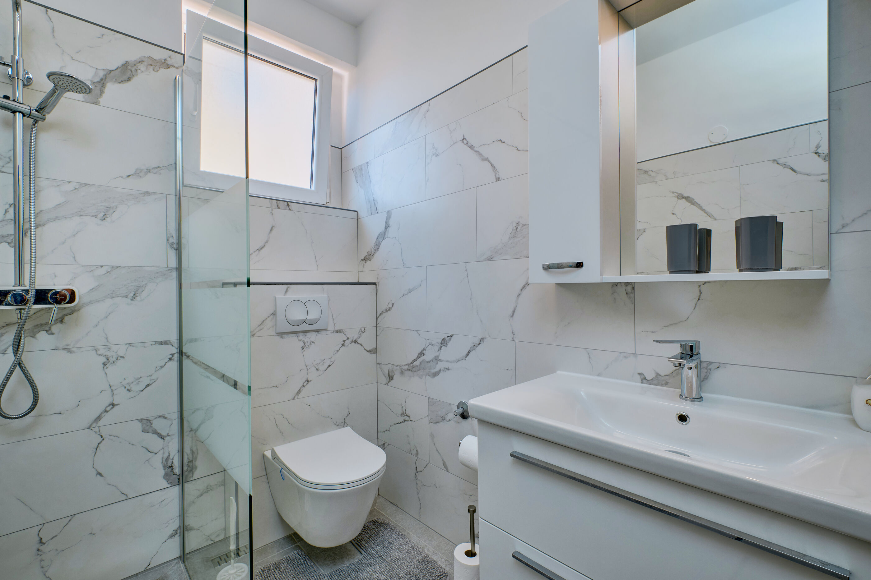 Apartments Suzana 94060-A2