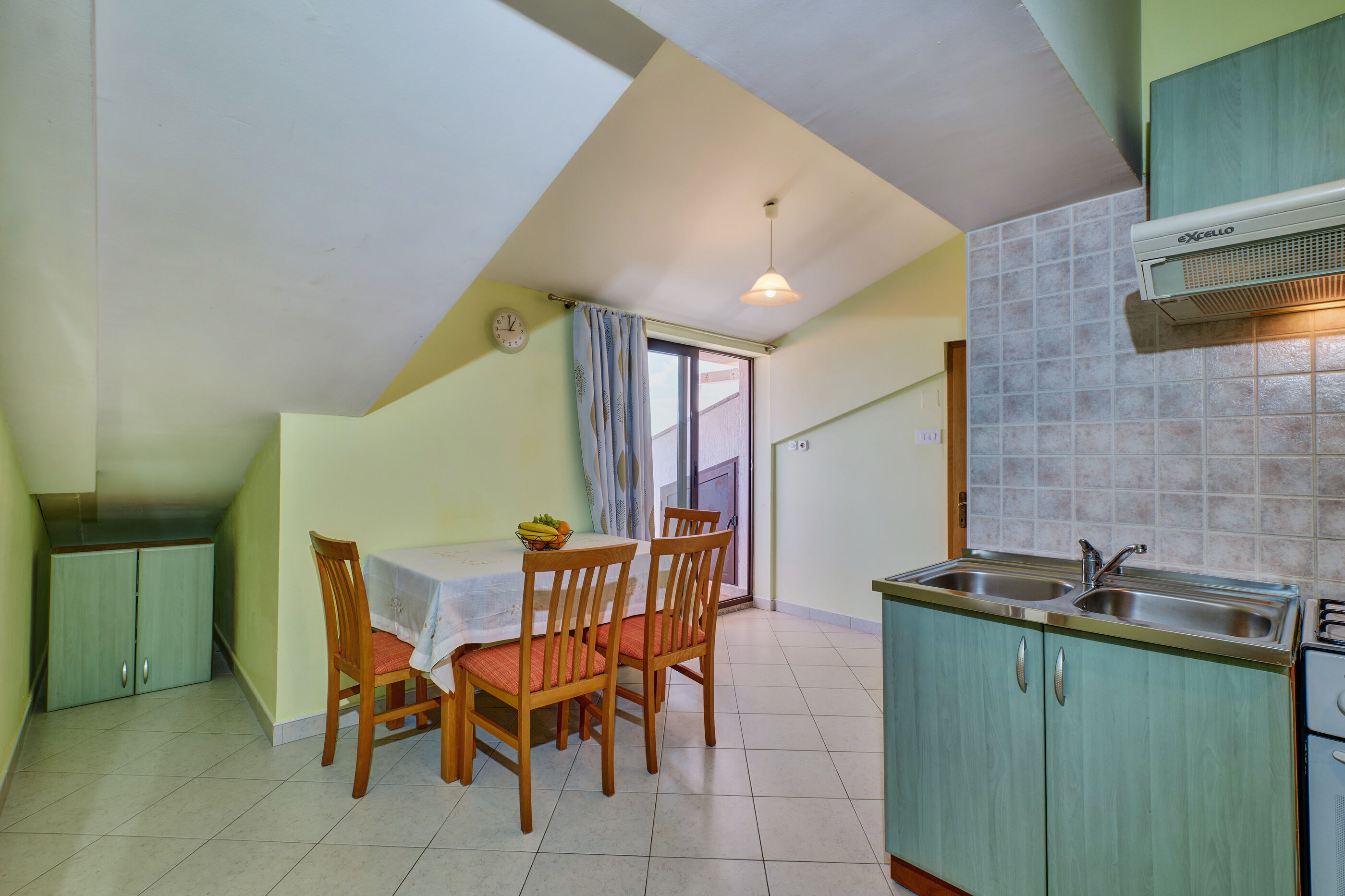 Apartments Suzana 94060-A3
