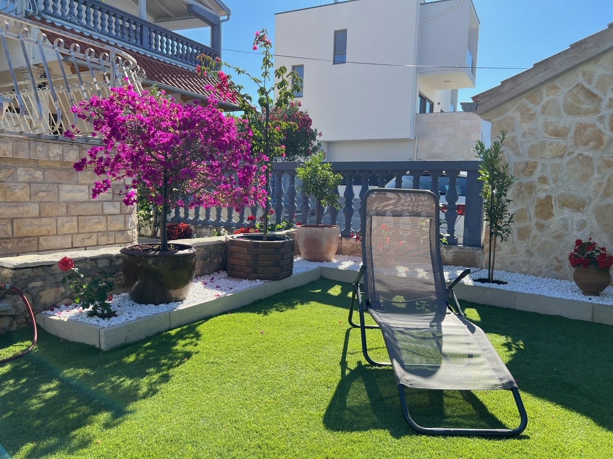 Apartment Blumen Garten 73001-A1