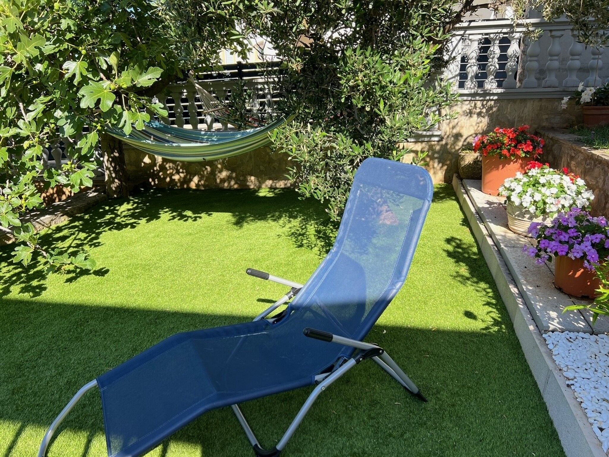 Apartment Blumen Garten 73001-A1