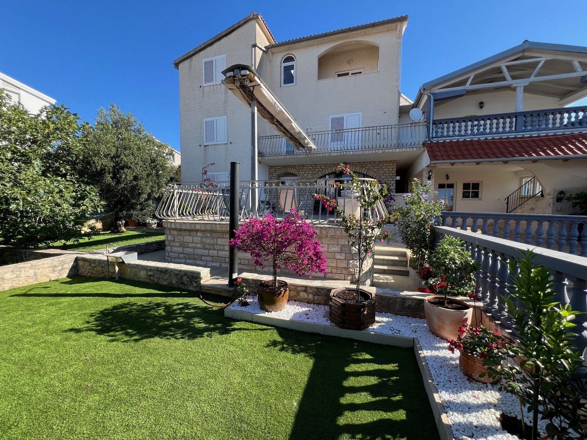 Apartment Blumen Garten 73001-A1