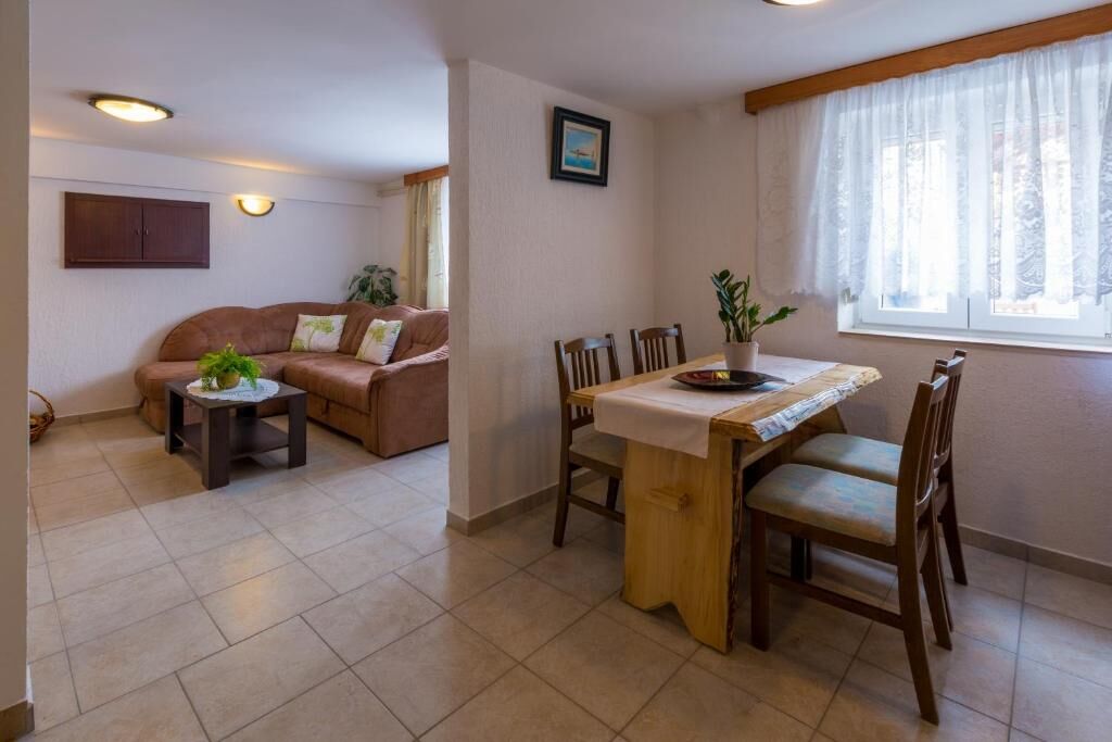 Apartments Panos 101472-A1